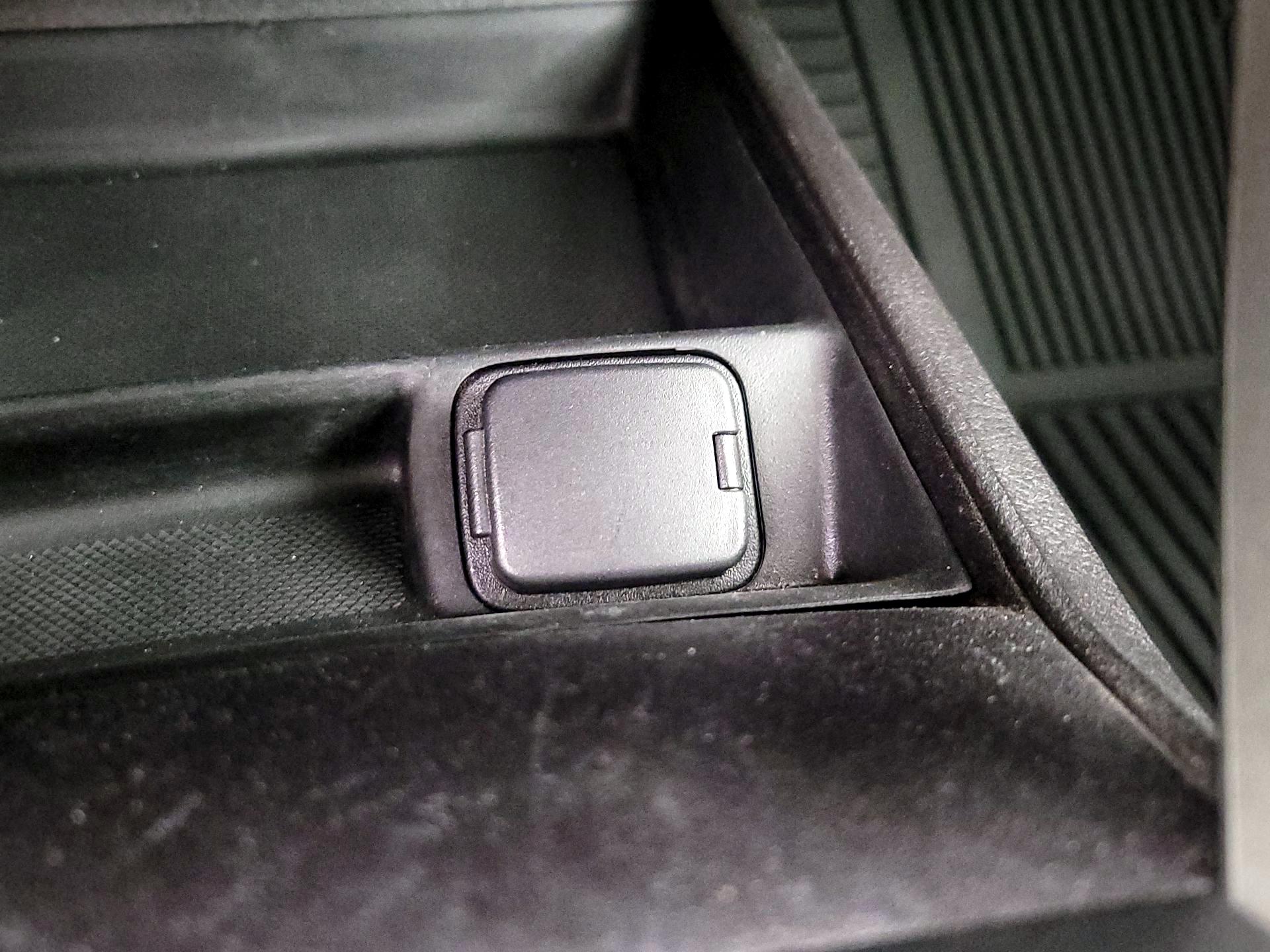 Thumbnail: 2016 Ford Fusion - 17