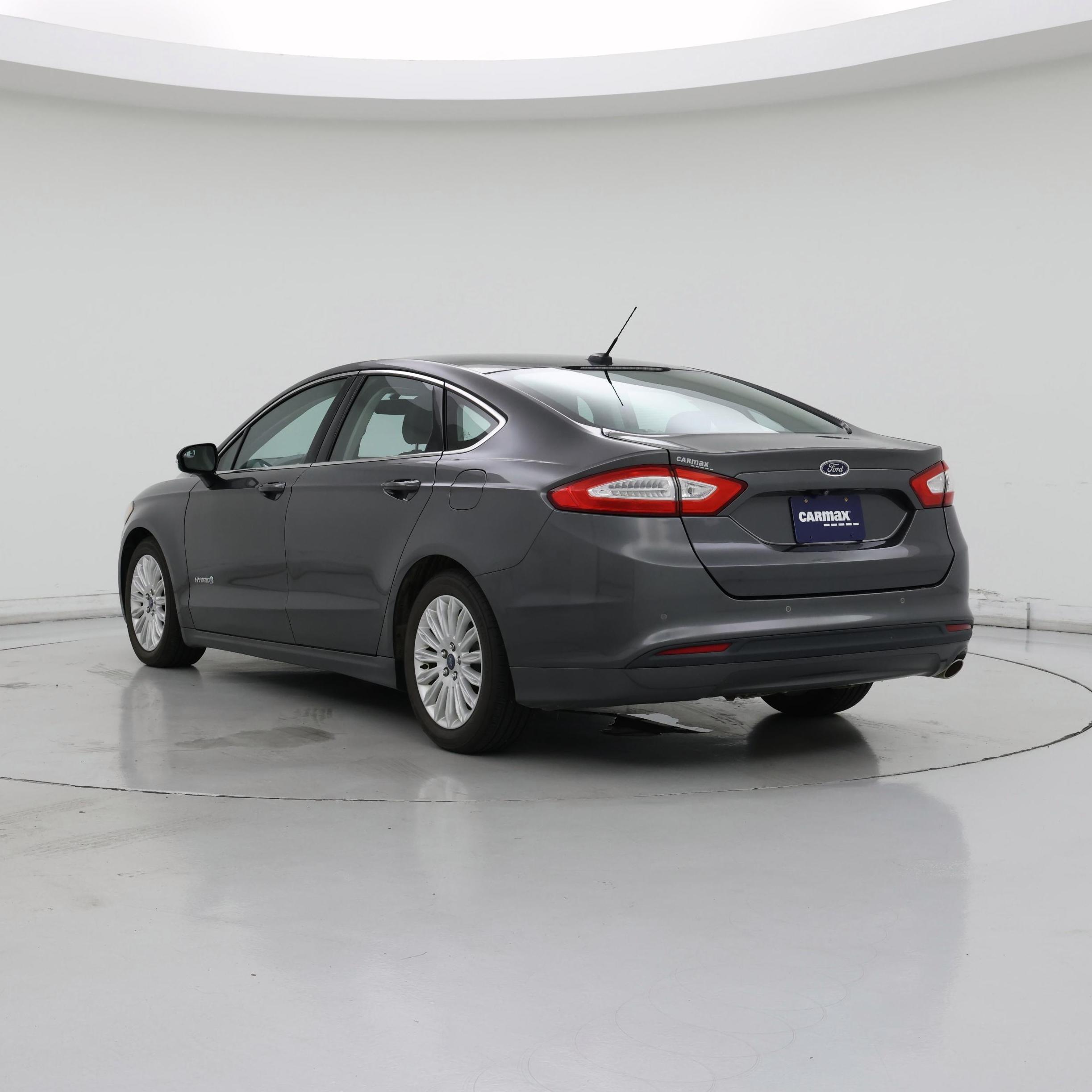 Thumbnail: 2016 Ford Fusion - 2