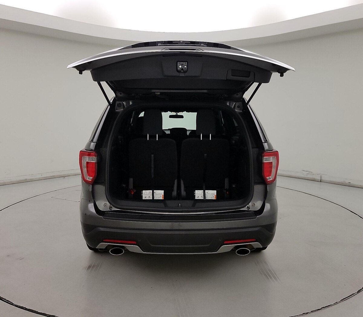 Trunk/Cargo (Seats Up)