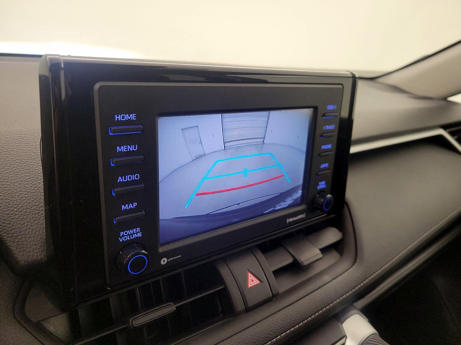 2022 Toyota RAV4 XLE - Photo 15