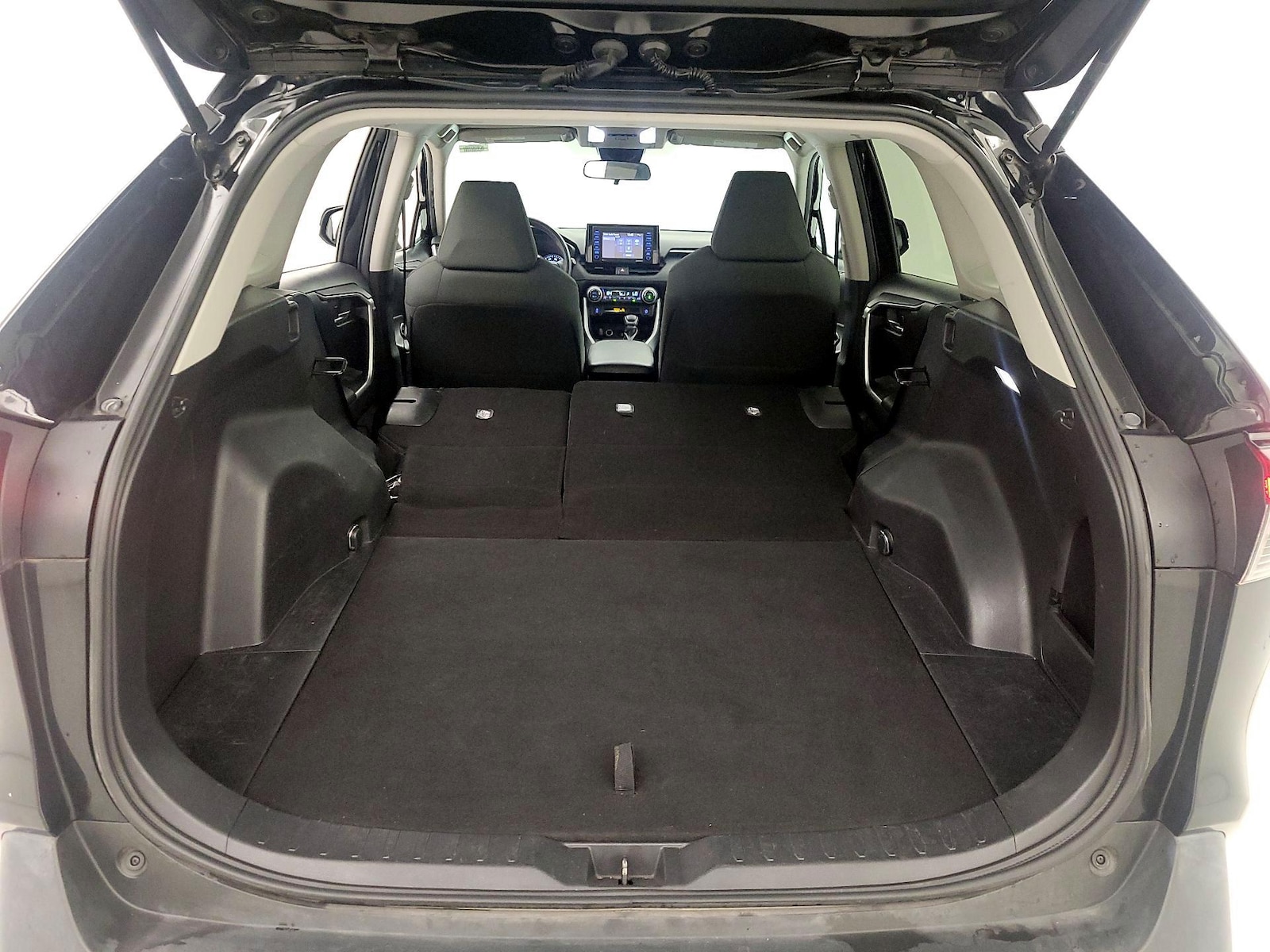 2022 Toyota RAV4 XLE - Photo 22