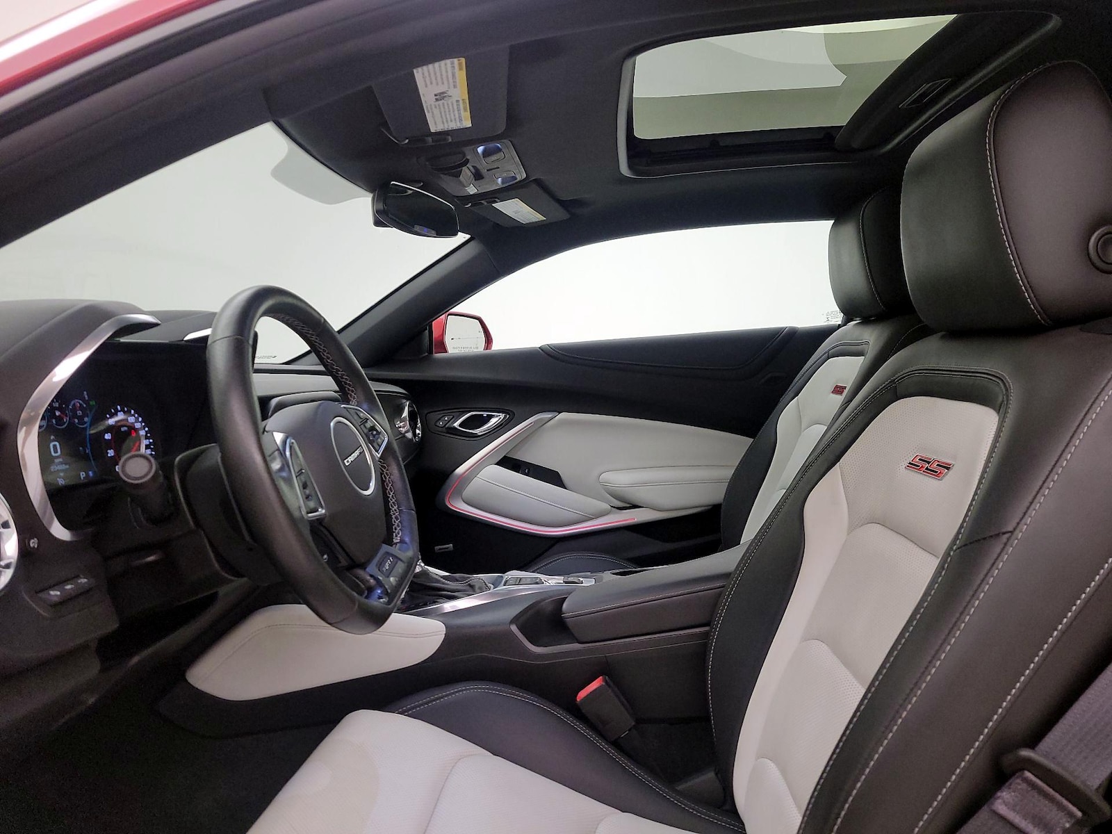 Sunroof(s) & Overhead Airbags