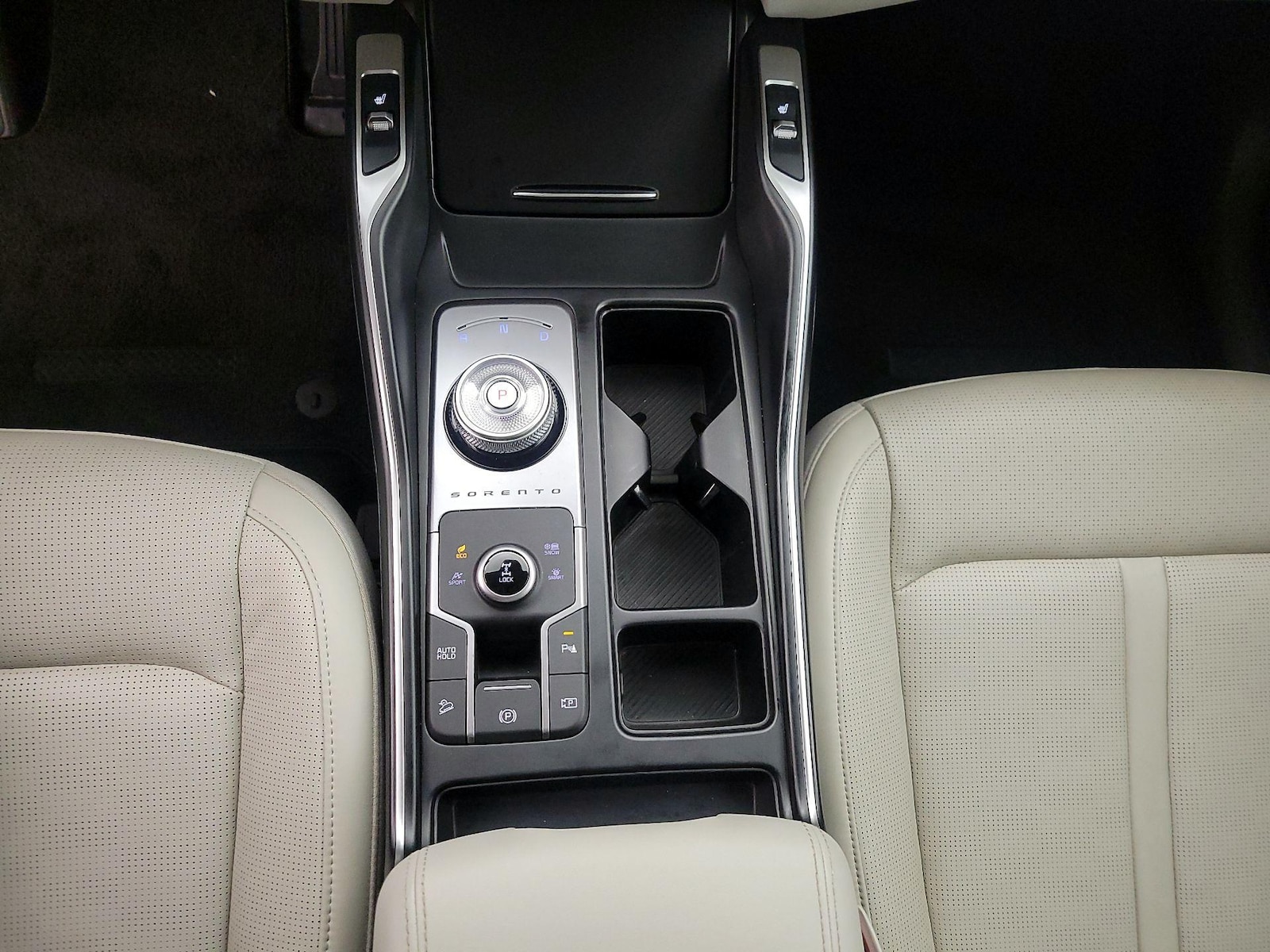 2025 Kia Sorento EX Hybrid - Photo 19
