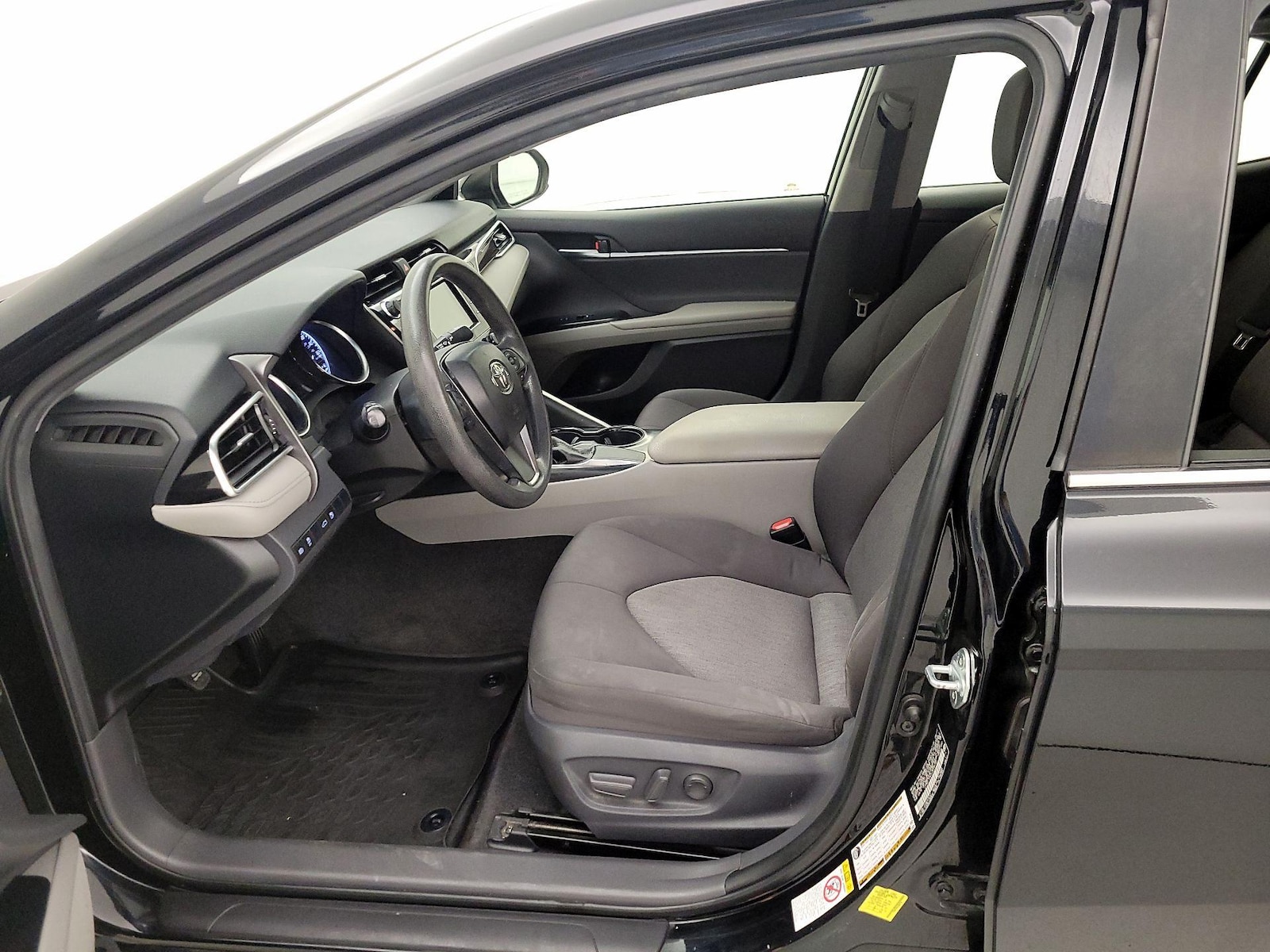 Power Seat(s) & Side Airbags