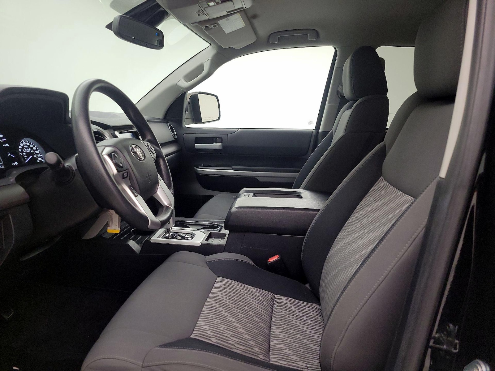 Power Seat(s) & Side Airbags