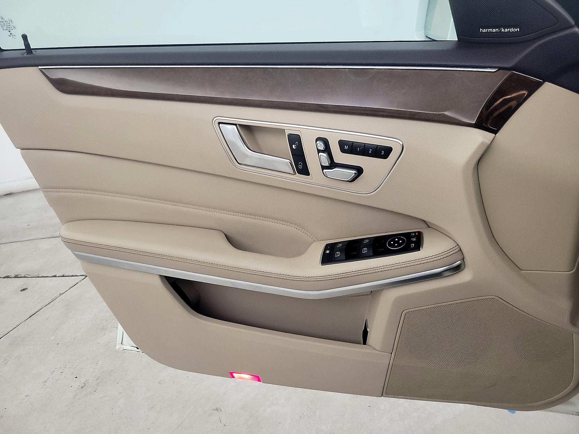 Thumbnail: 2016 Mercedes-Benz E-Class - 10