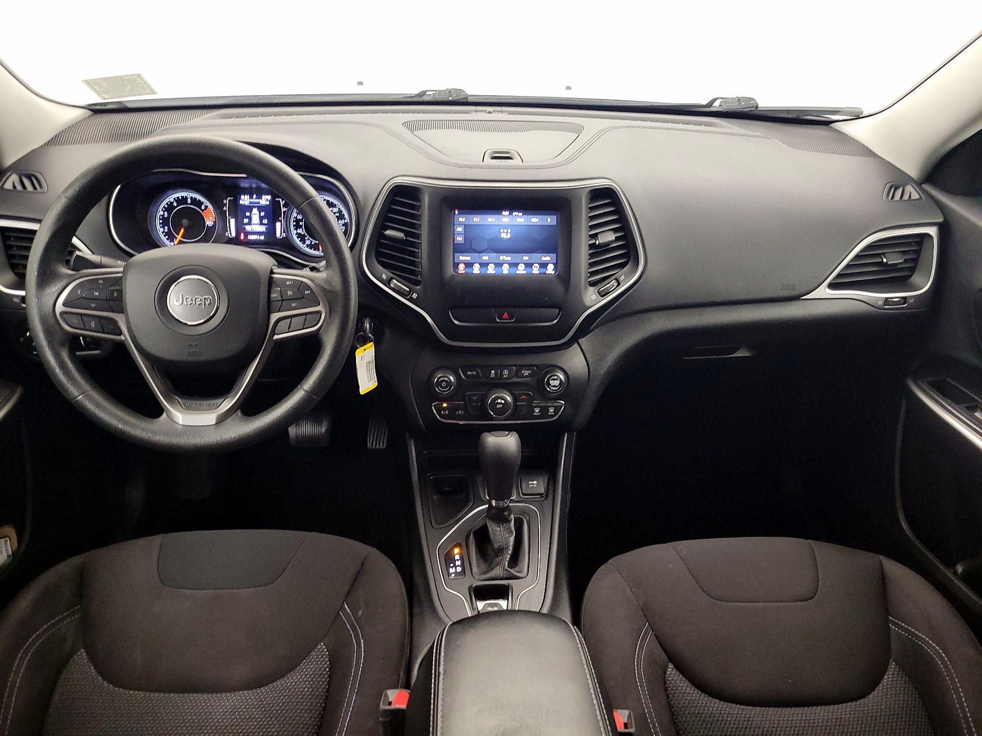 Thumbnail: 2019 Jeep Cherokee - 9