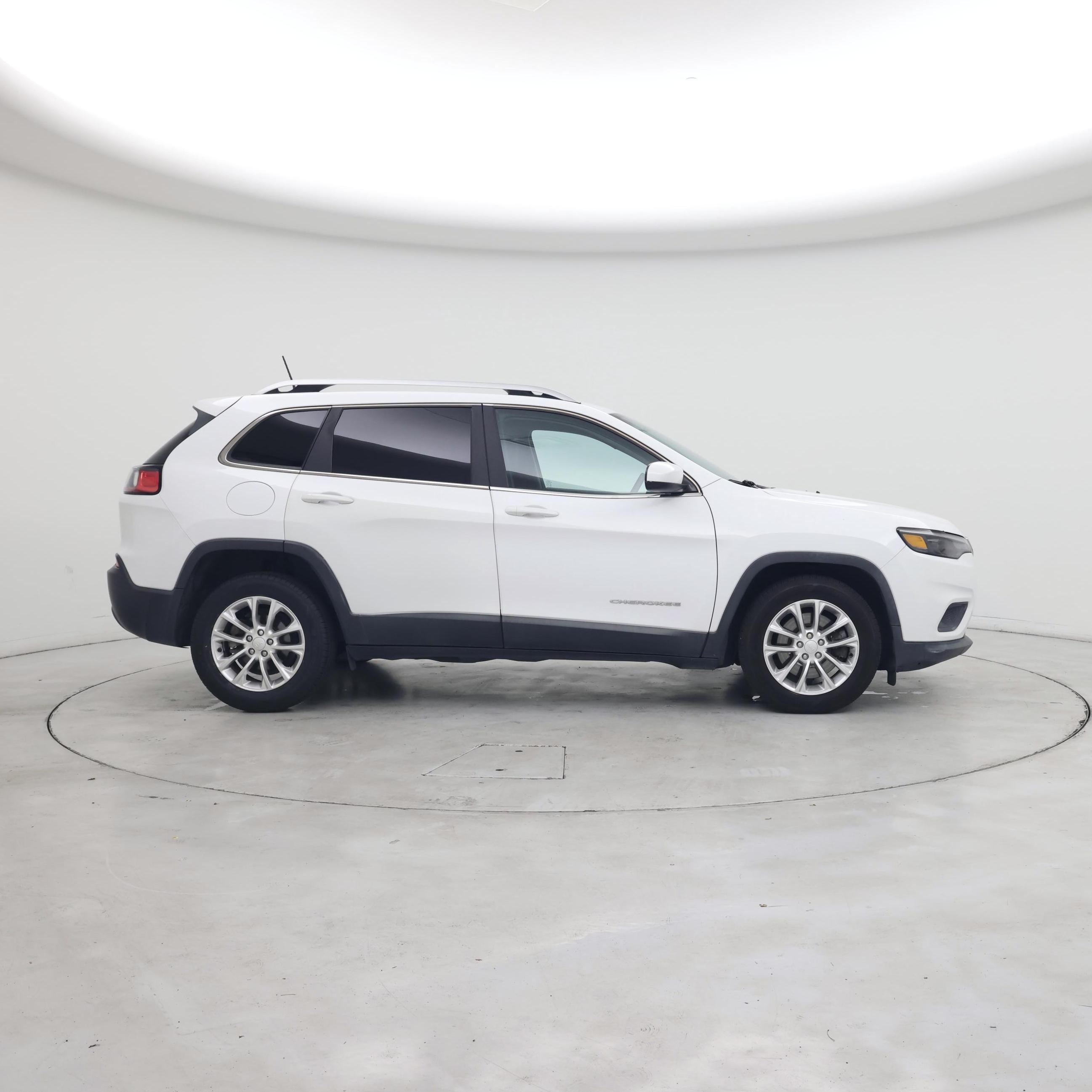 Thumbnail: 2019 Jeep Cherokee - 7