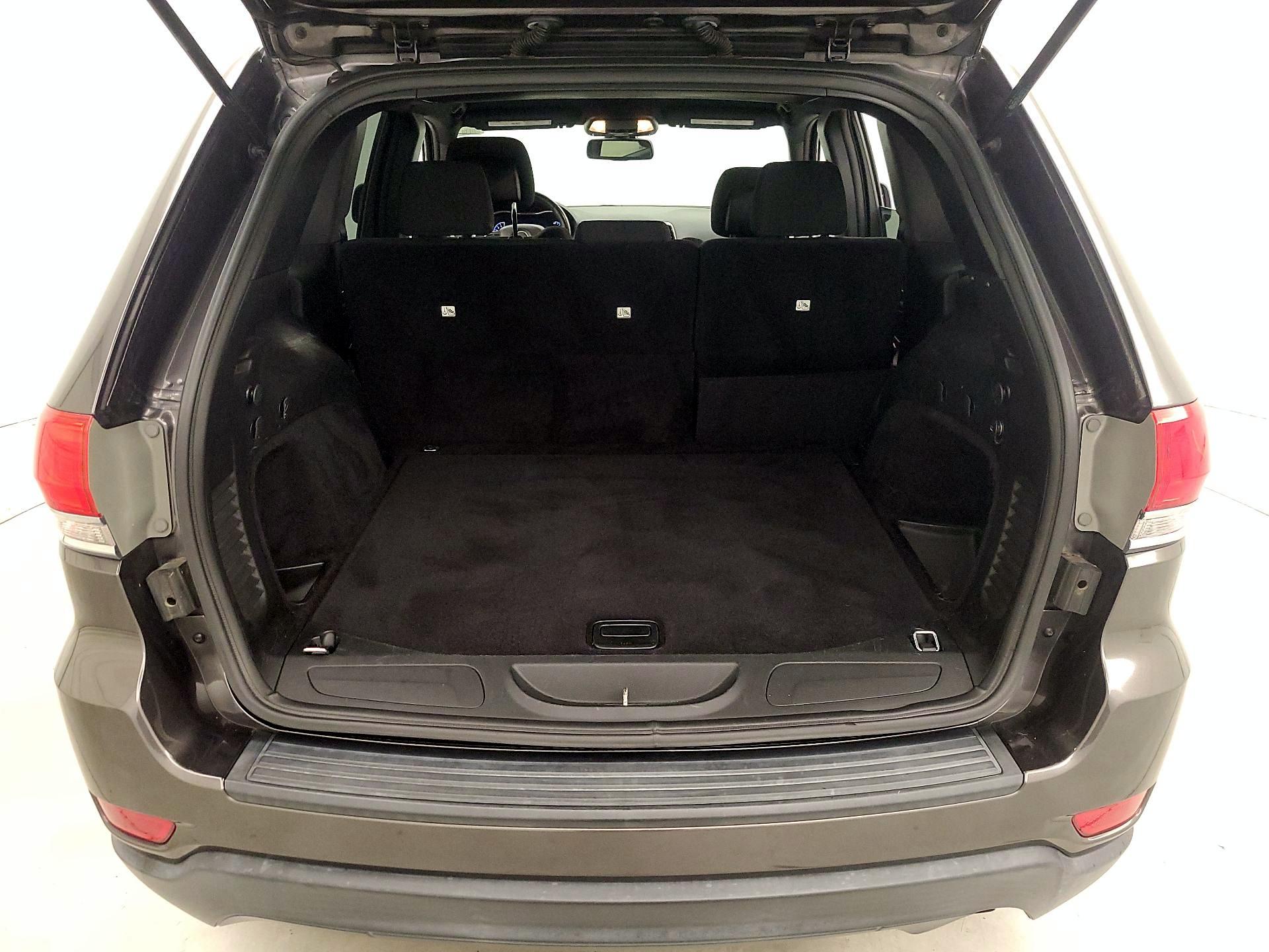 Thumbnail: 2015 Jeep Grand Cherokee - 19