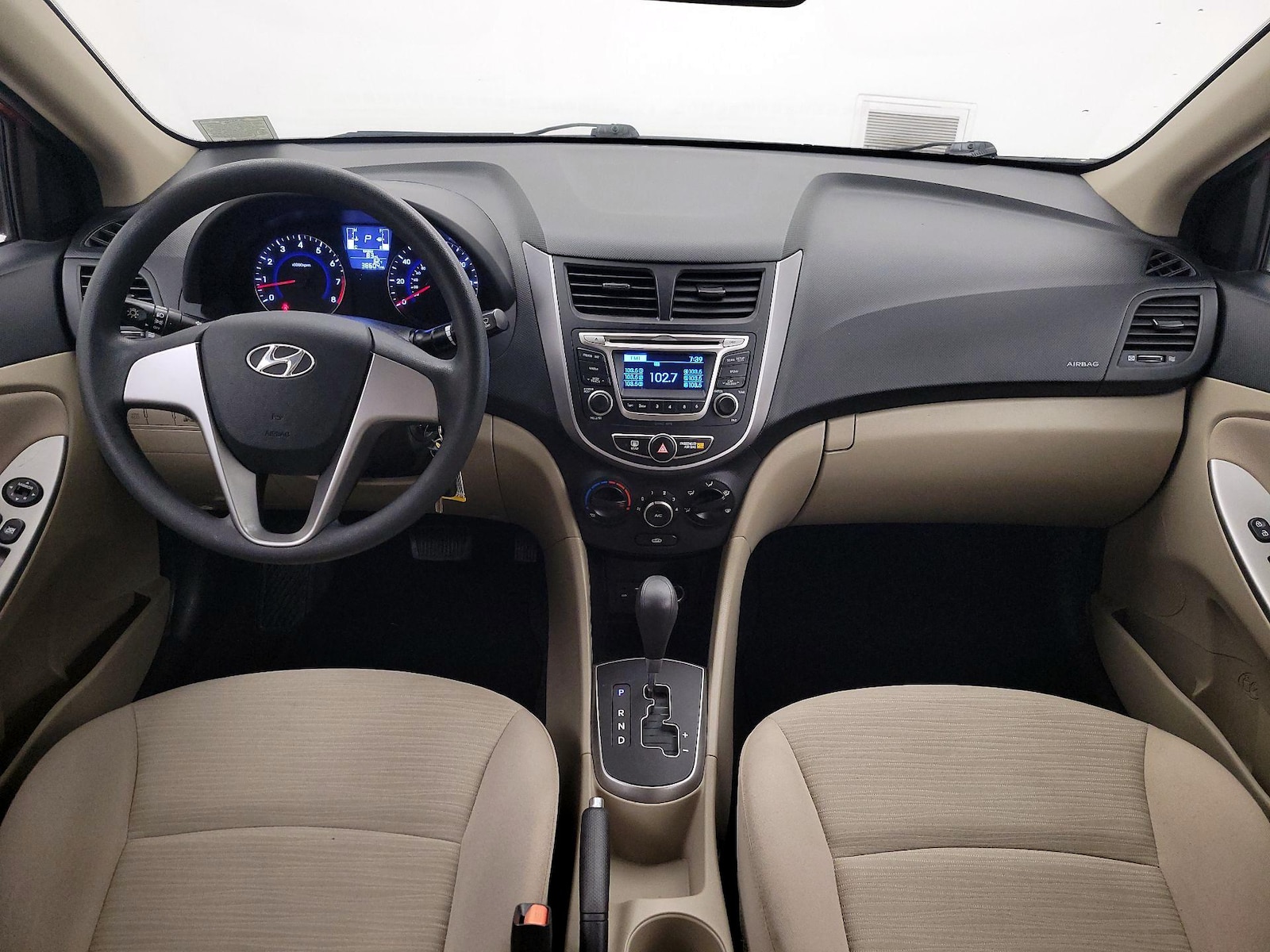 2017 Hyundai Accent SE - Photo 10