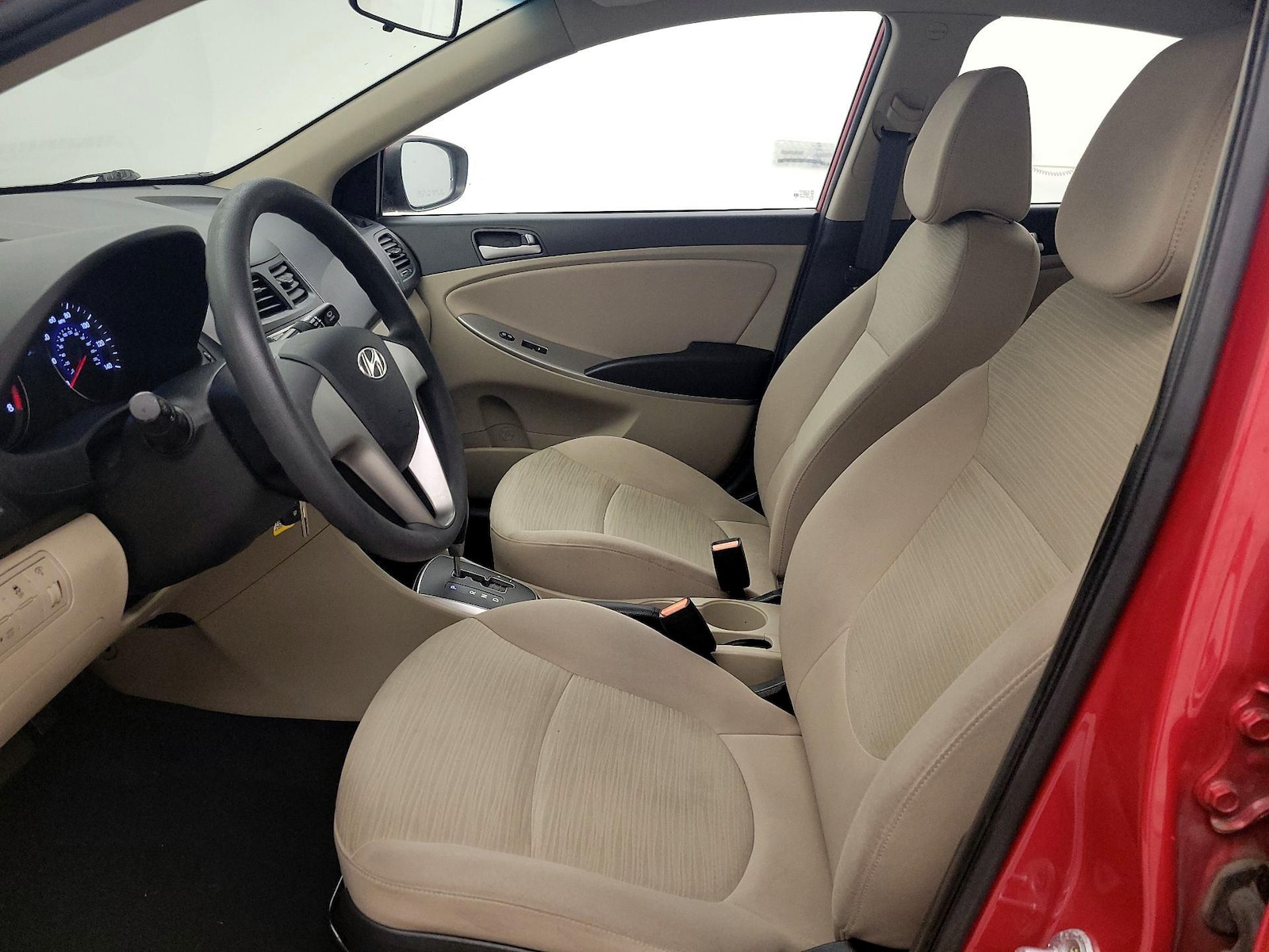 2017 Hyundai Accent SE - Photo 12