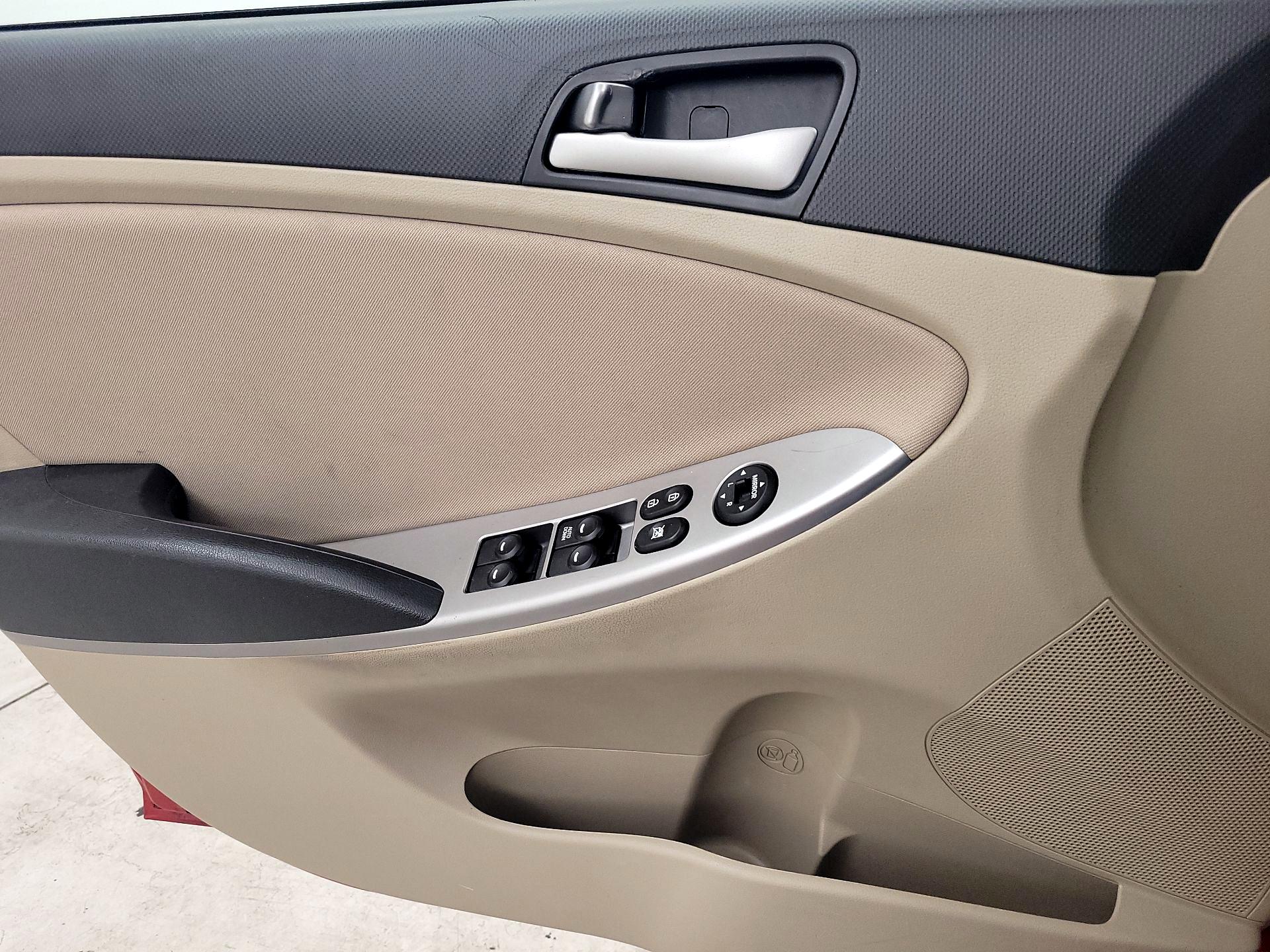 Thumbnail: 2017 Hyundai Accent - 12