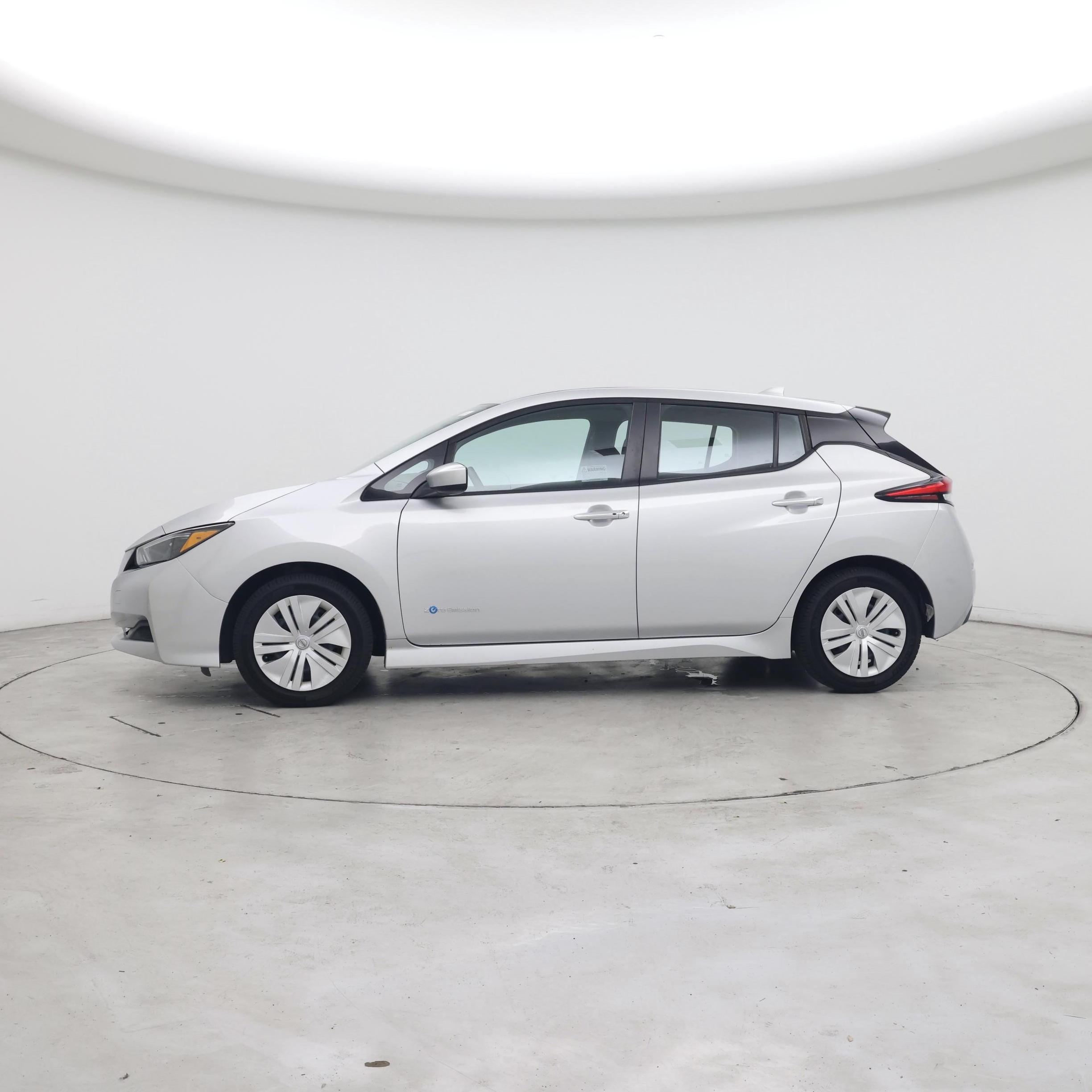 Thumbnail: 2019 Nissan Leaf - 3