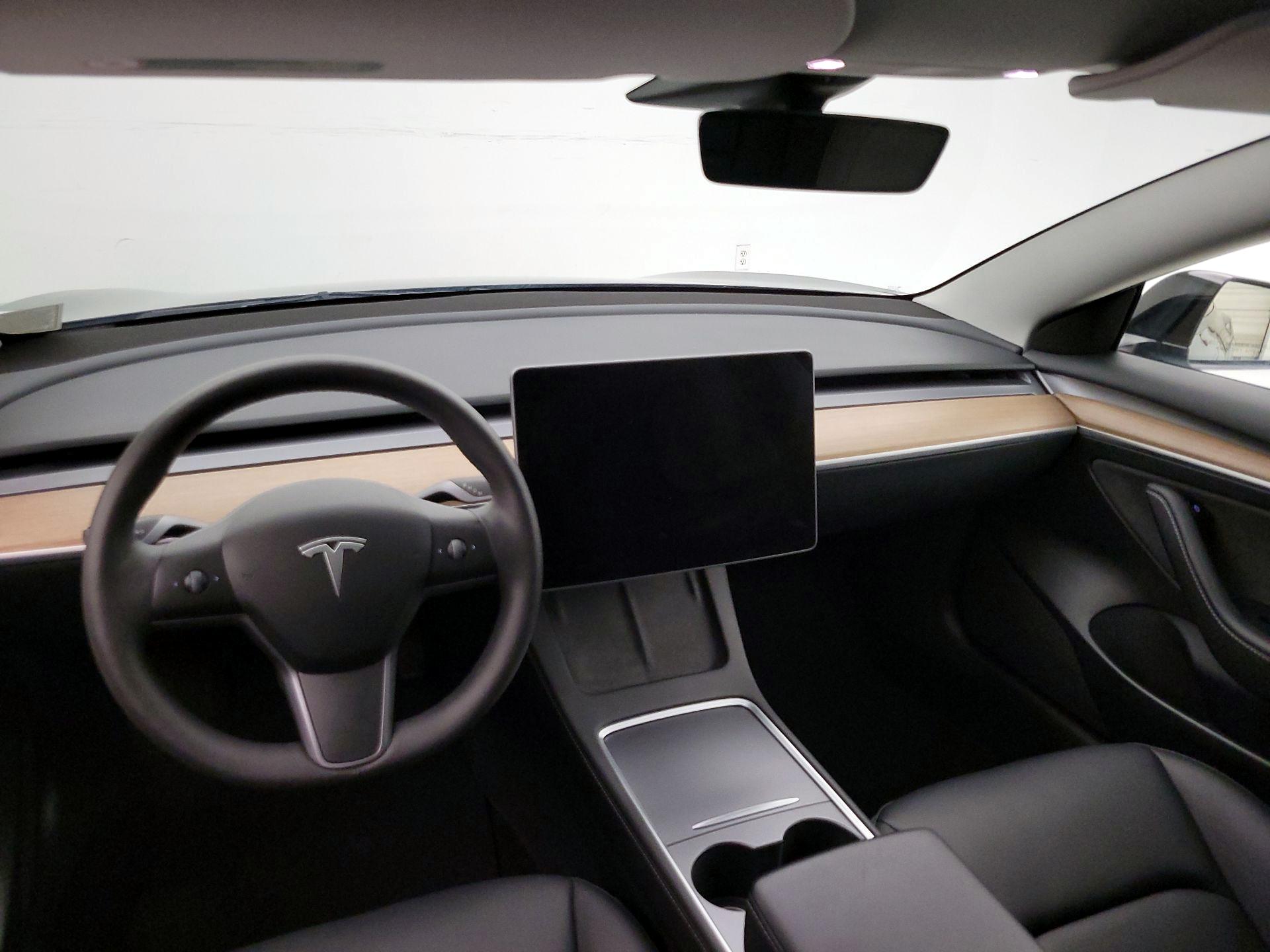 Thumbnail: 2023 Tesla Model 3 - 9