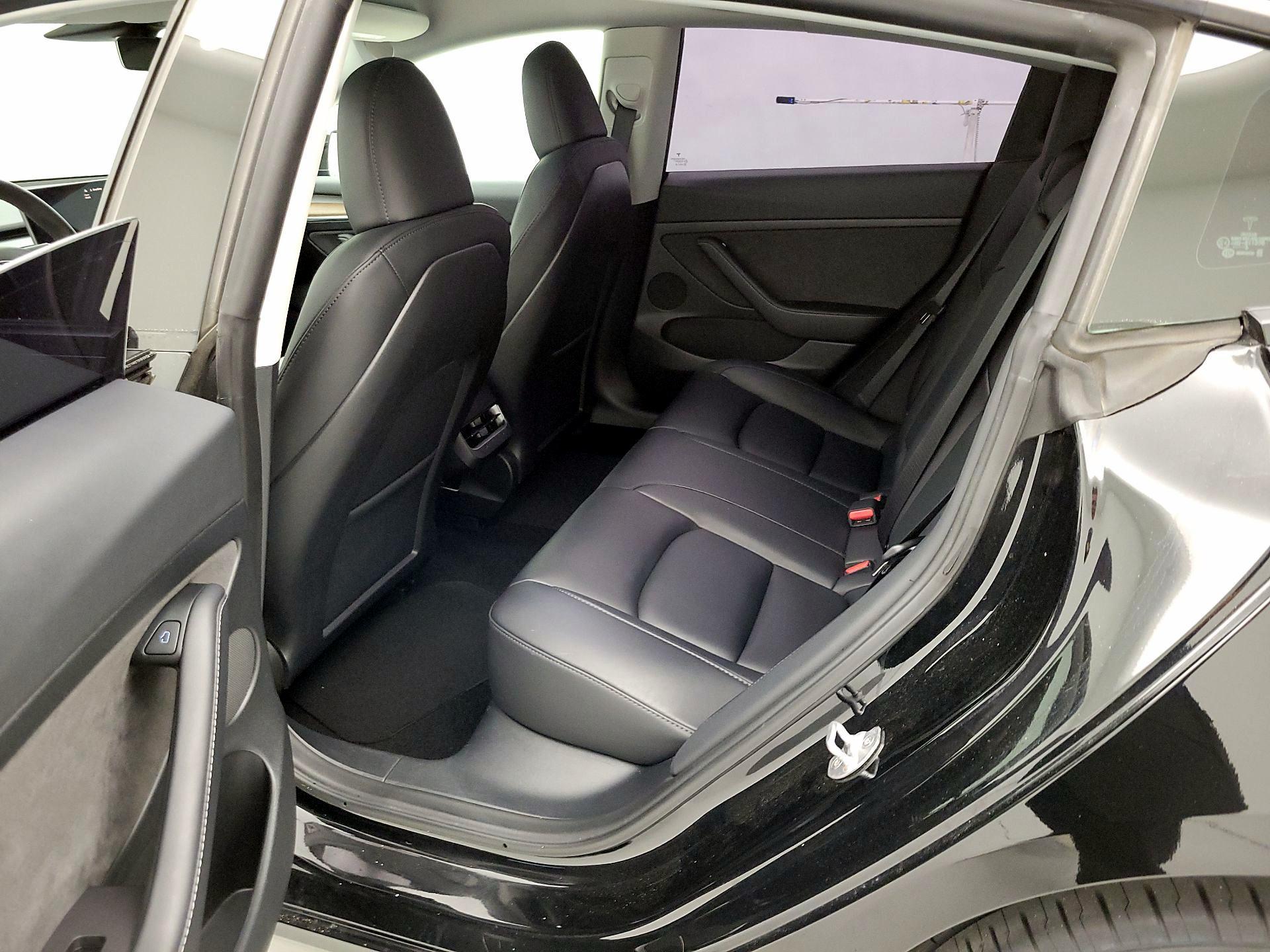 Thumbnail: 2023 Tesla Model 3 - 18