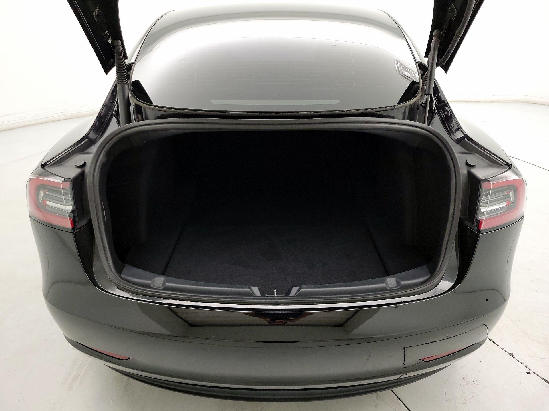 Thumbnail: 2023 Tesla Model 3 - 19