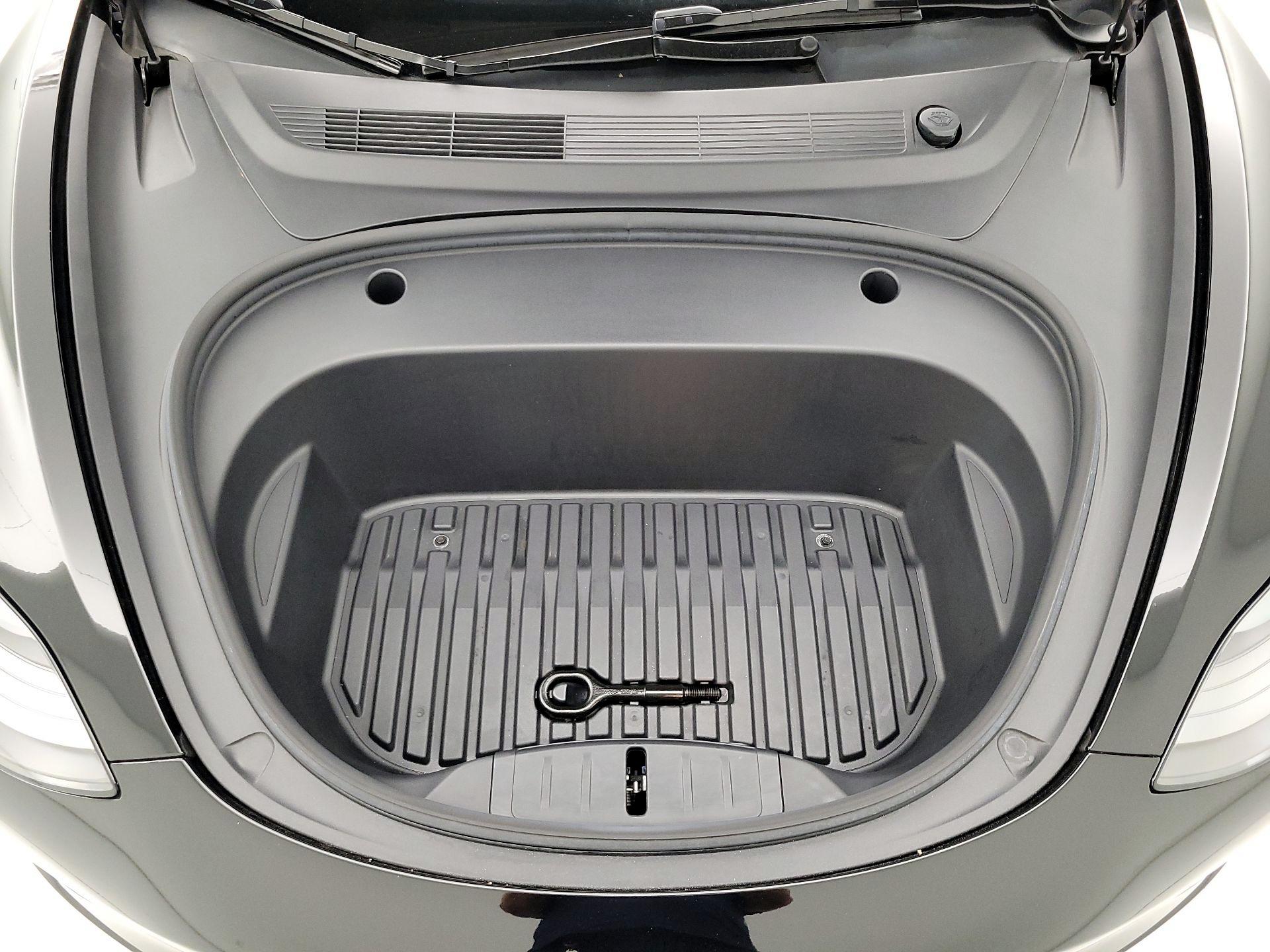 Thumbnail: 2023 Tesla Model 3 - 20