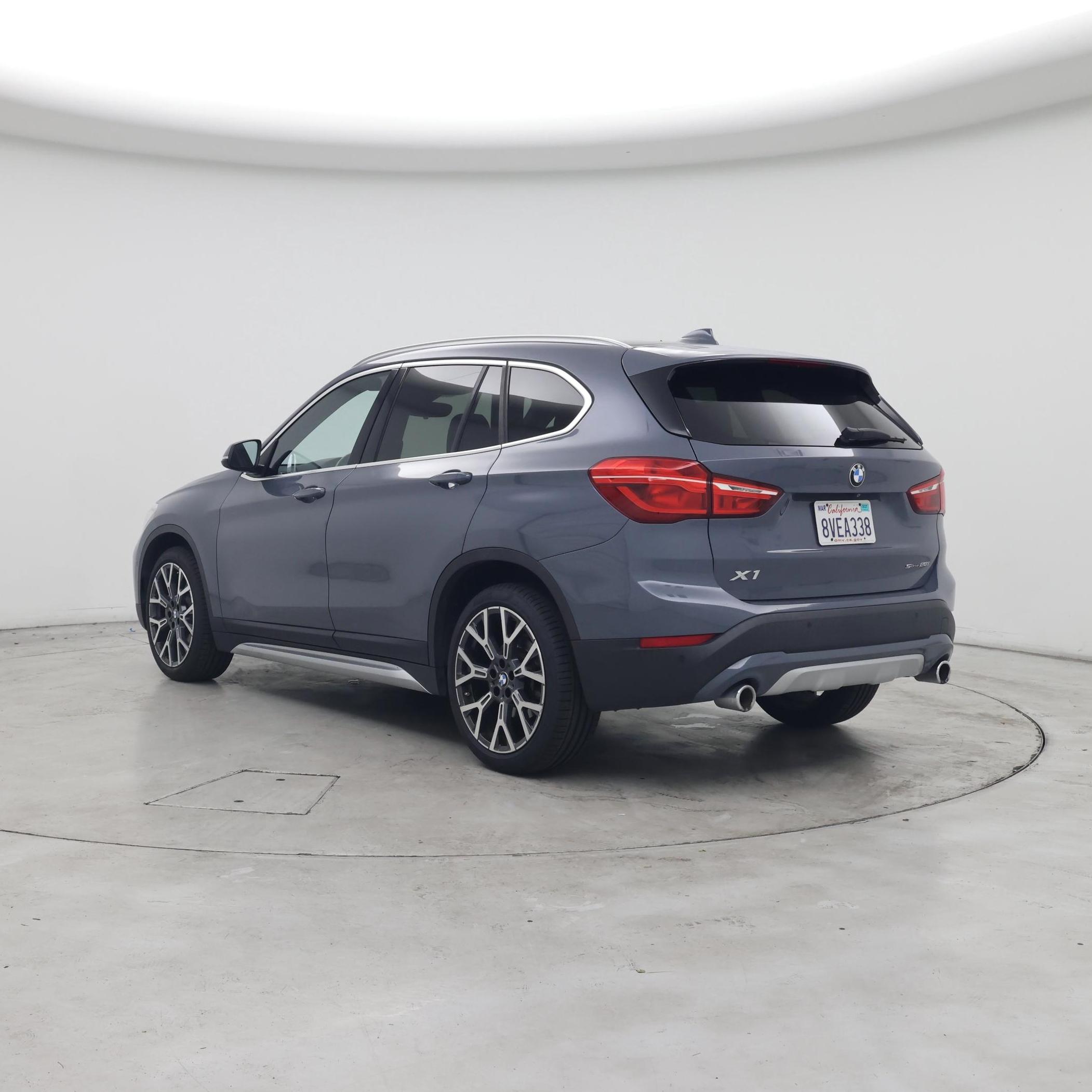 Thumbnail: 2021 BMW X1 - 2