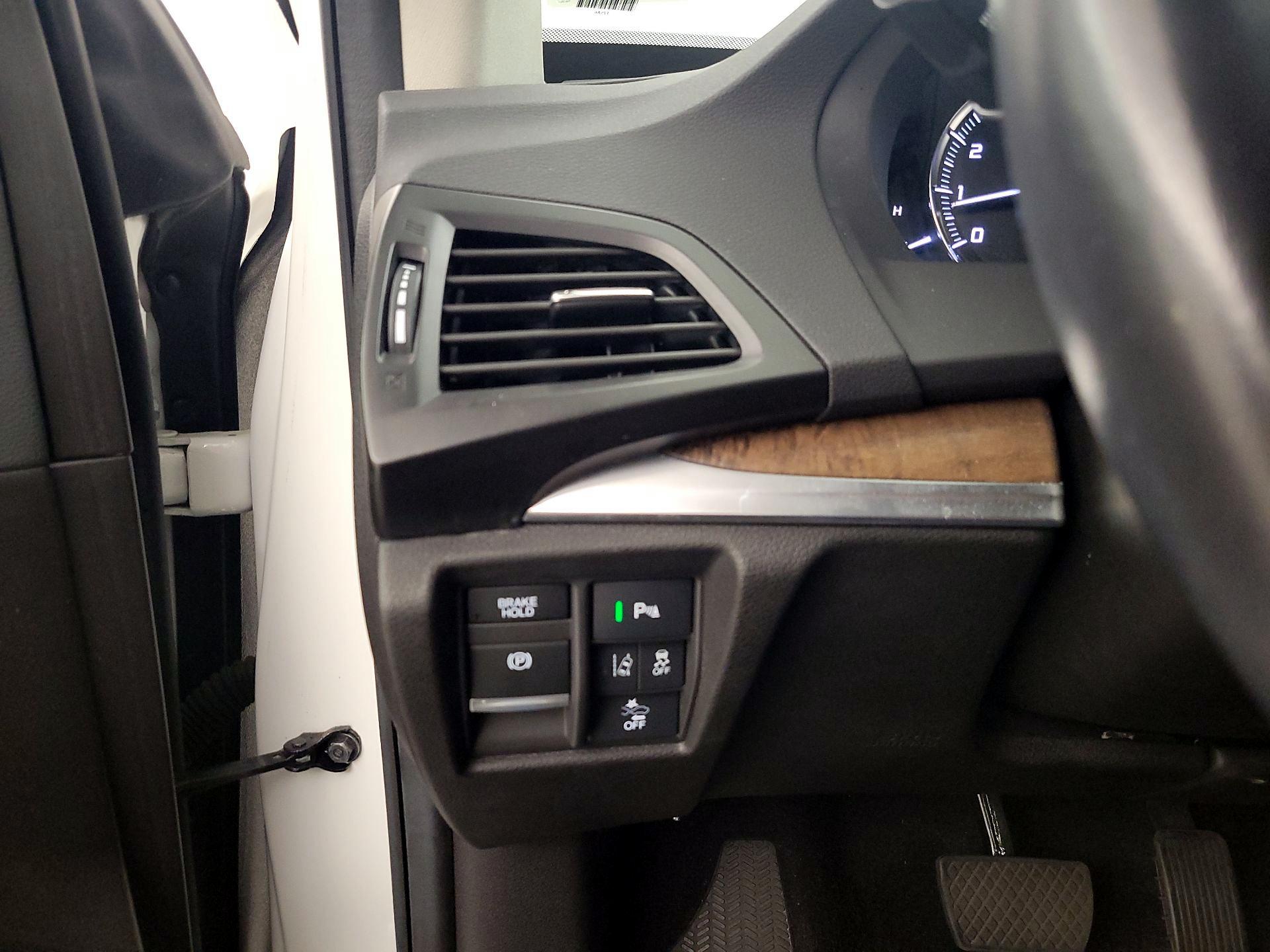 Thumbnail: 2020 Acura MDX - 11
