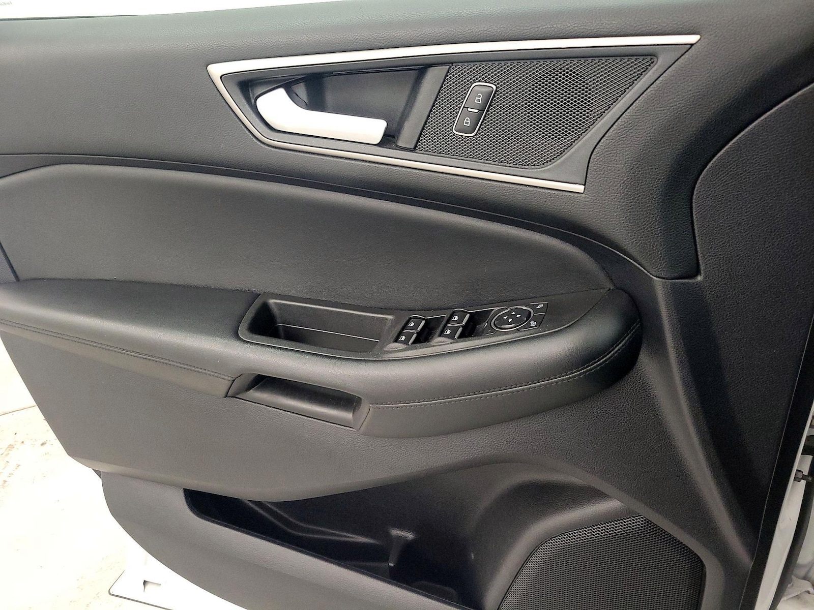 2022 Ford Edge SEL - Photo 11