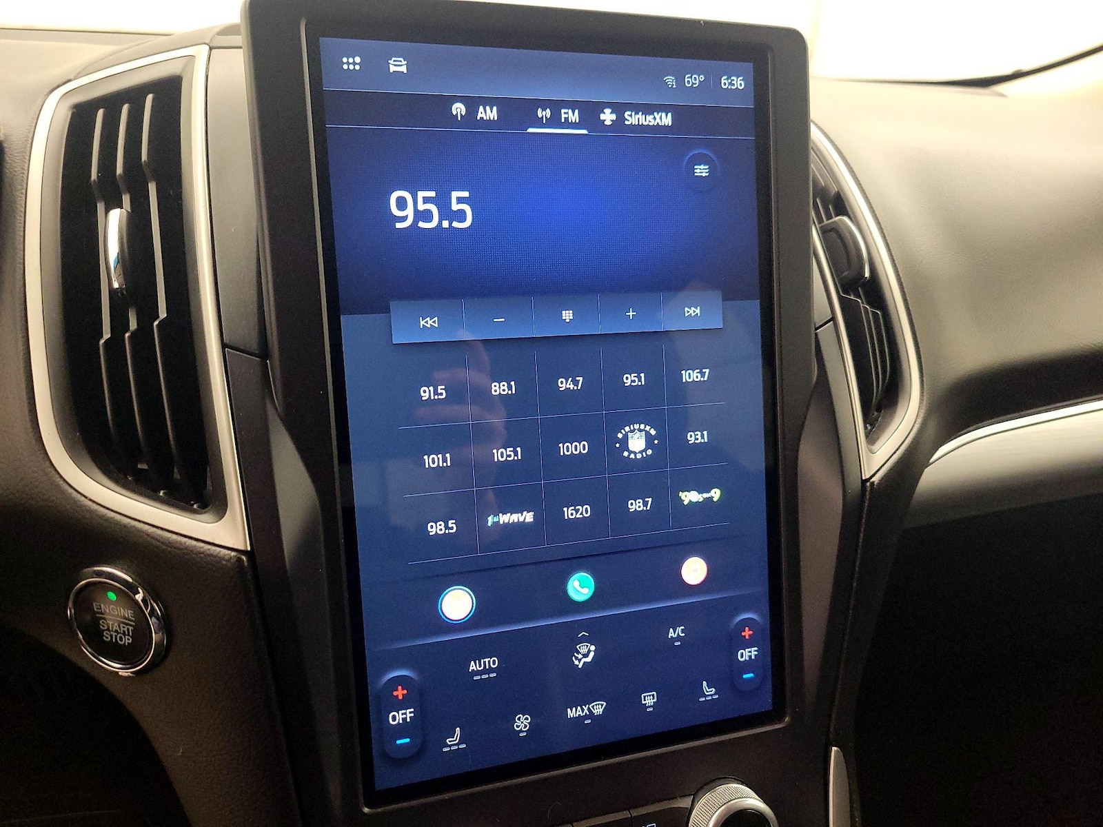 2022 Ford Edge SEL - Photo 14