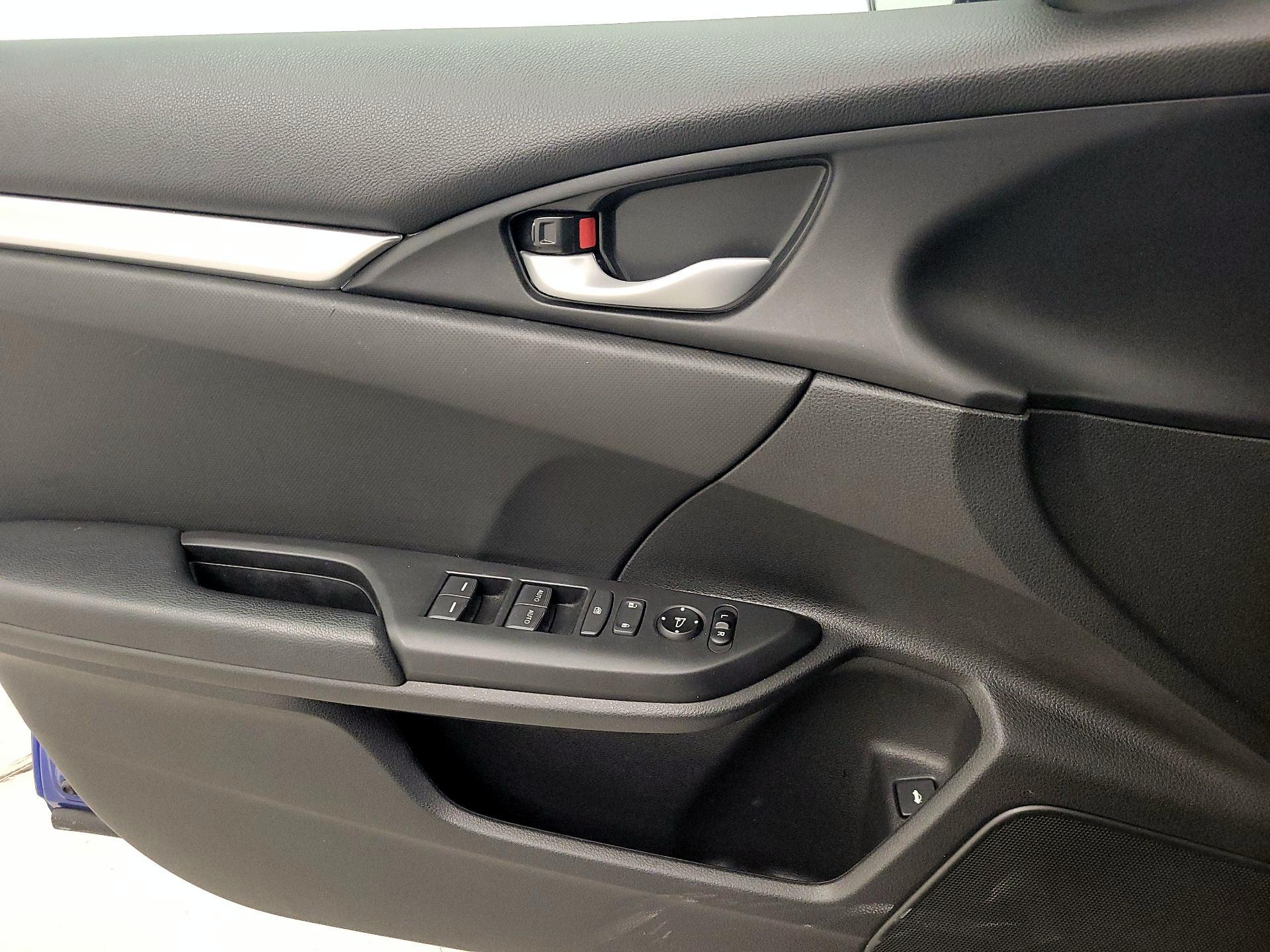 Thumbnail: 2019 Honda Civic - 10