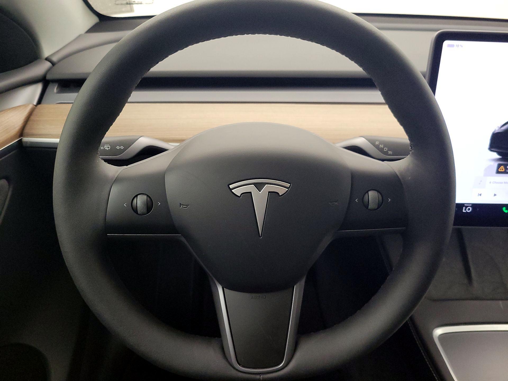 Thumbnail: 2025 Tesla Model Y - 10