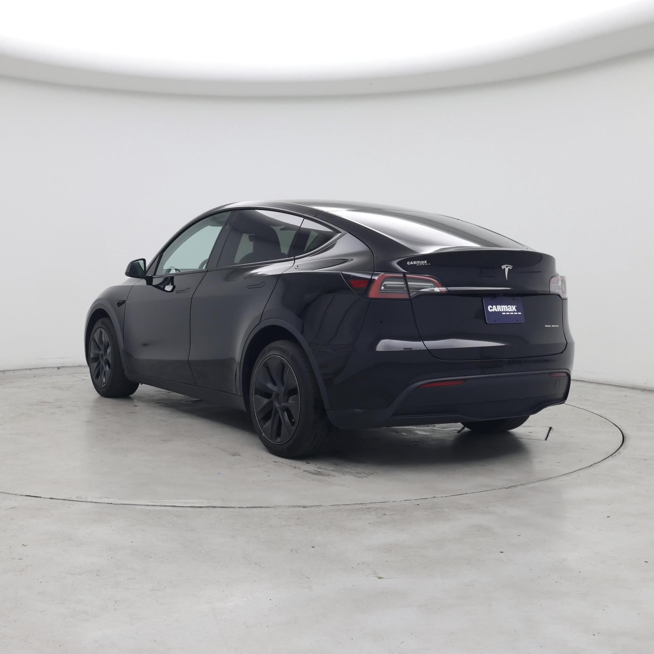 Thumbnail: 2025 Tesla Model Y - 2