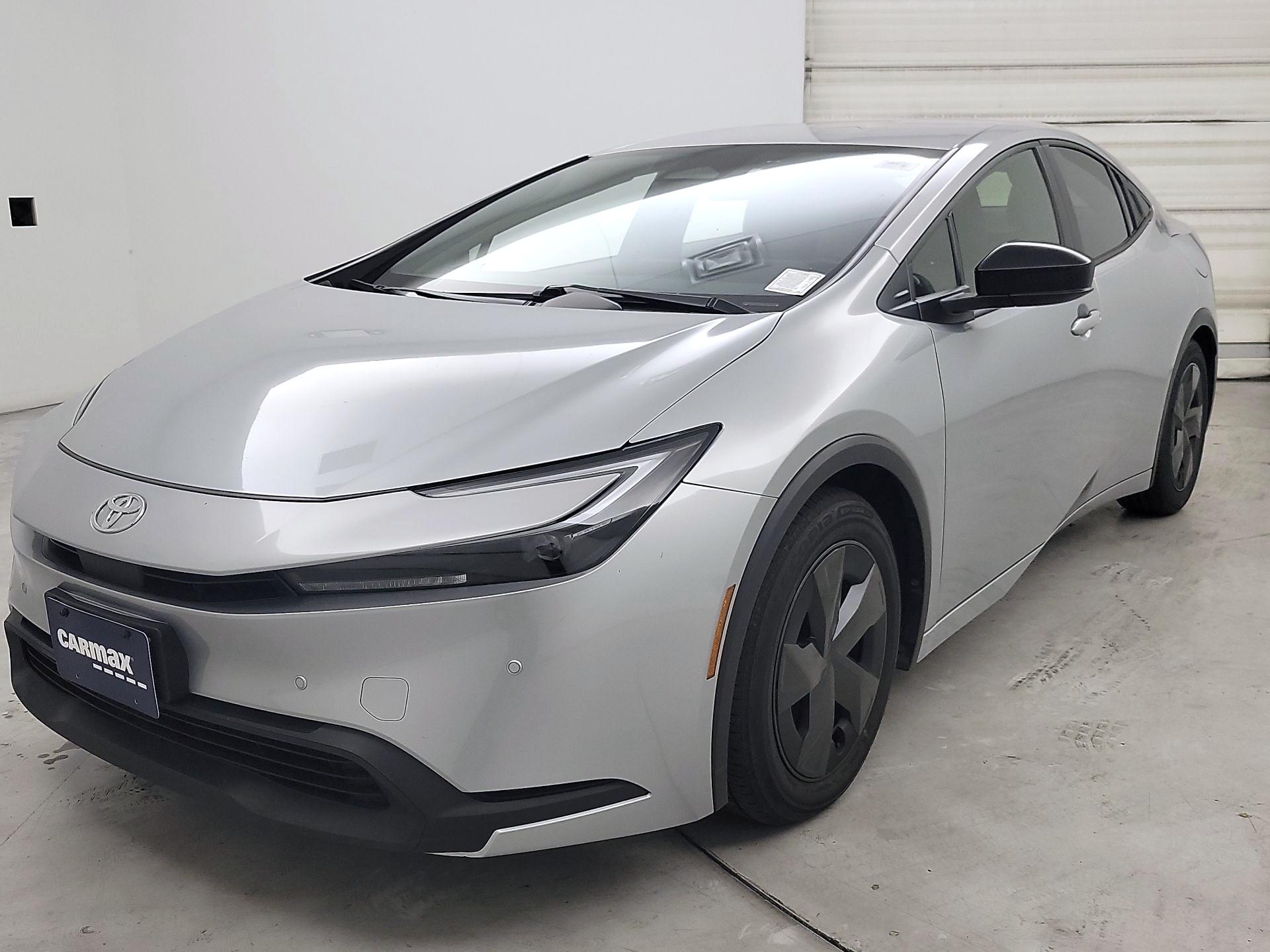 Thumbnail: 2023 Toyota Prius - 3
