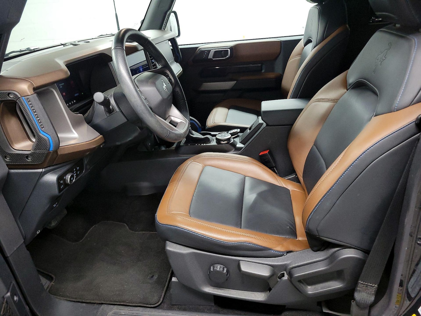 2023 Ford Bronco 2-Door Outer Banks - Photo 12