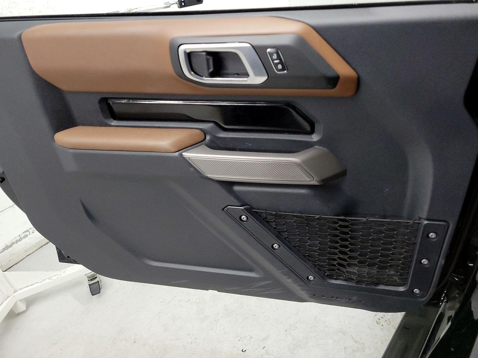 2023 Ford Bronco 2-Door Outer Banks - Photo 13