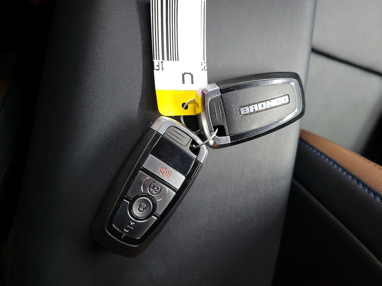 2023 Ford Bronco 2-Door Outer Banks - Photo 19