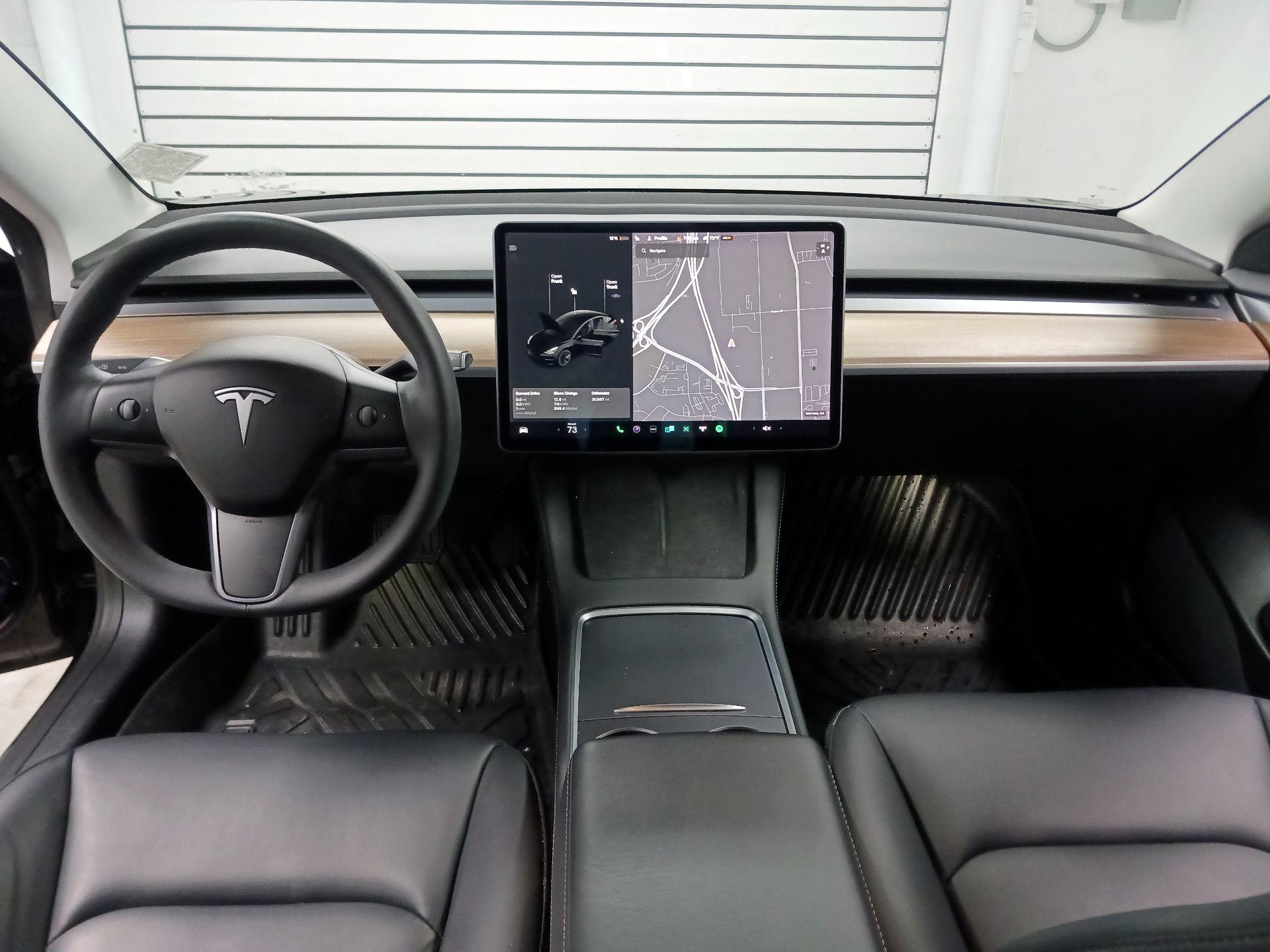 Thumbnail: 2021 Tesla Model 3 - 9