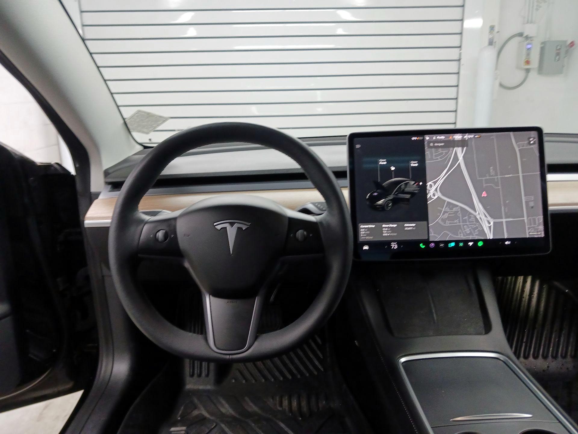 Thumbnail: 2021 Tesla Model 3 - 10