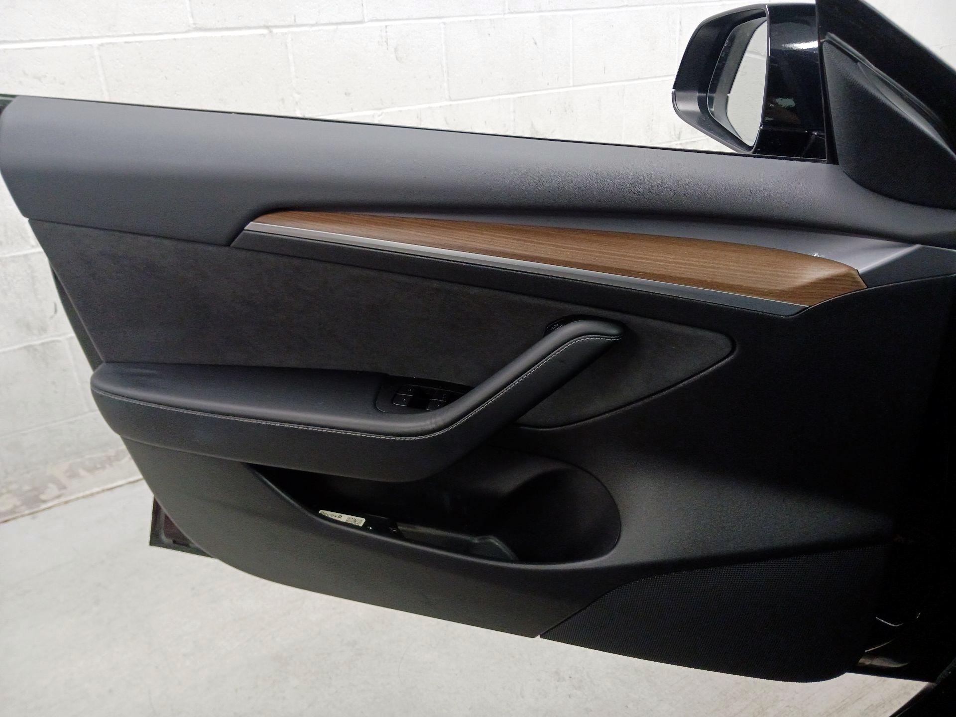 Thumbnail: 2021 Tesla Model 3 - 12