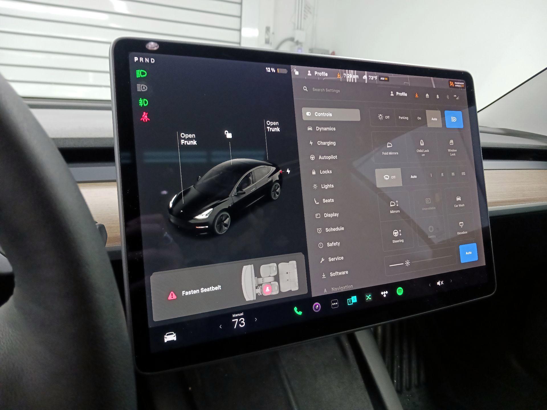 Thumbnail: 2021 Tesla Model 3 - 14