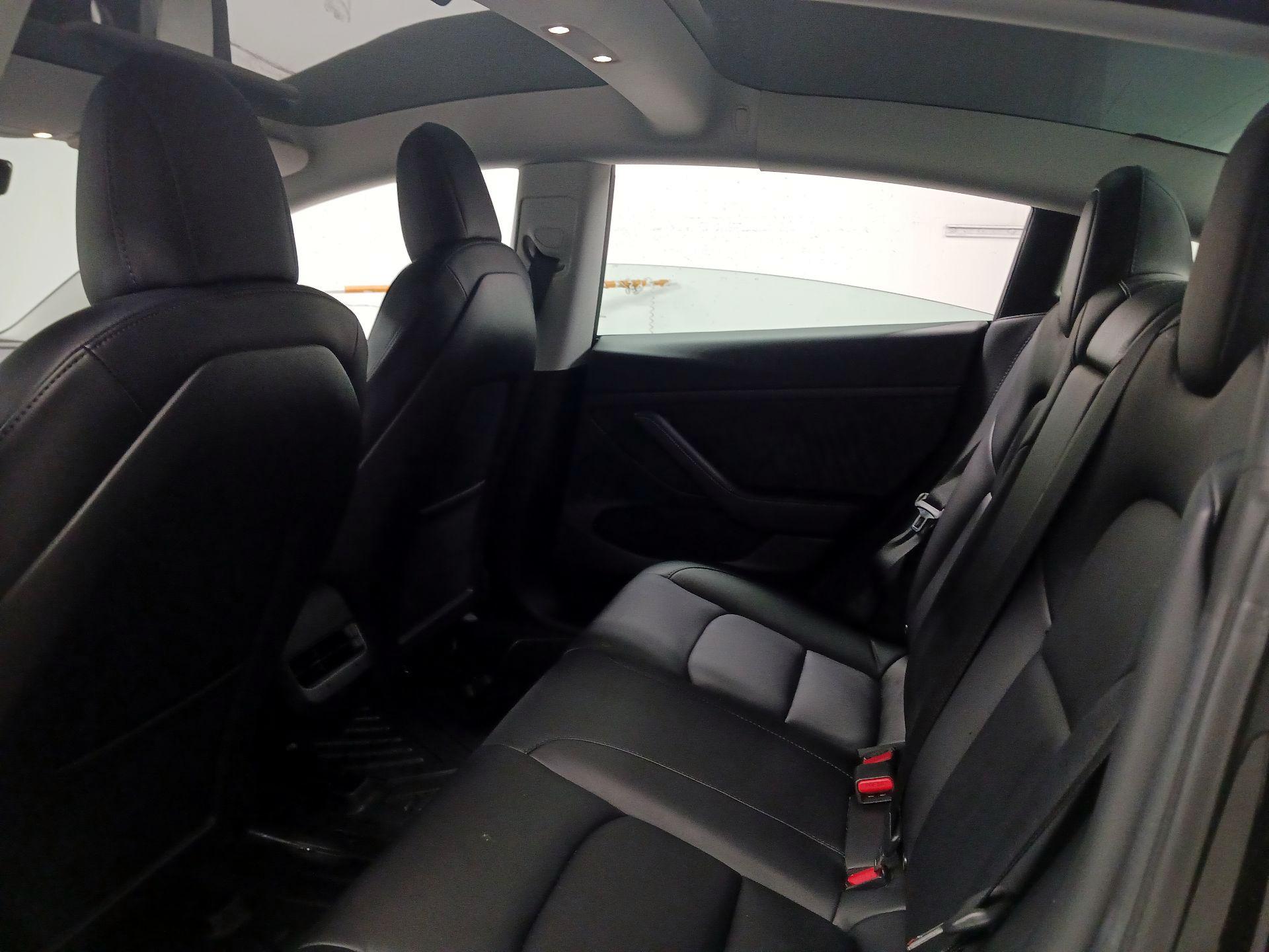 Thumbnail: 2021 Tesla Model 3 - 18