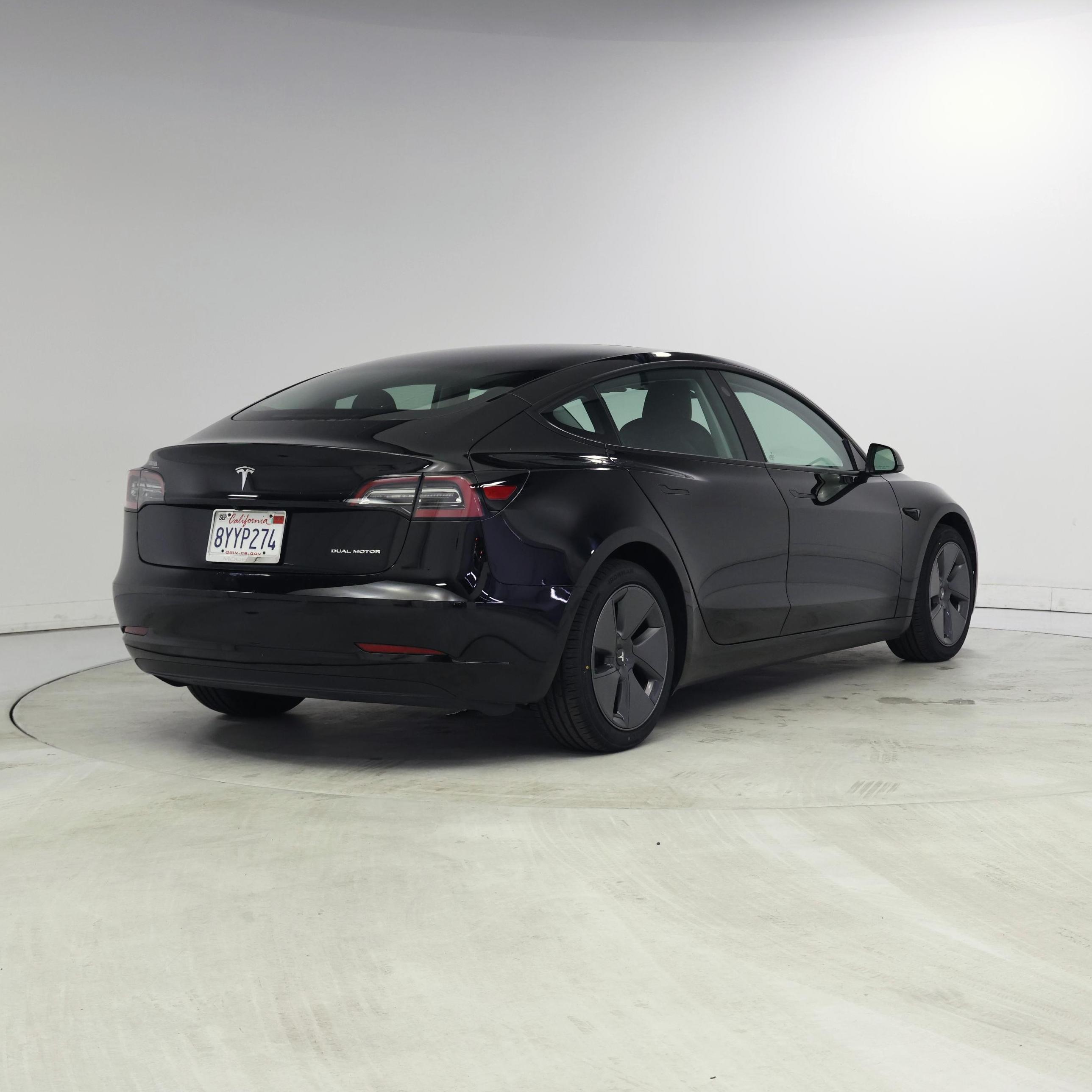 Thumbnail: 2021 Tesla Model 3 - 8