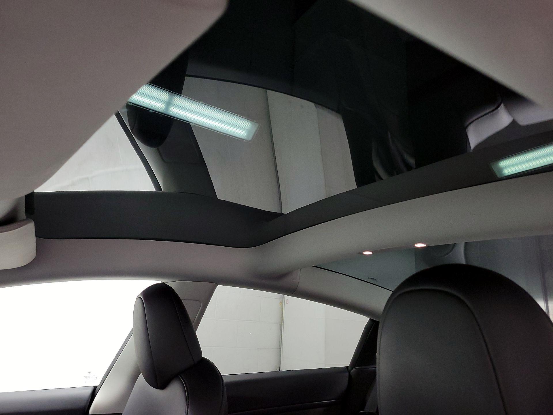Thumbnail: 2023 Tesla Model 3 - 18
