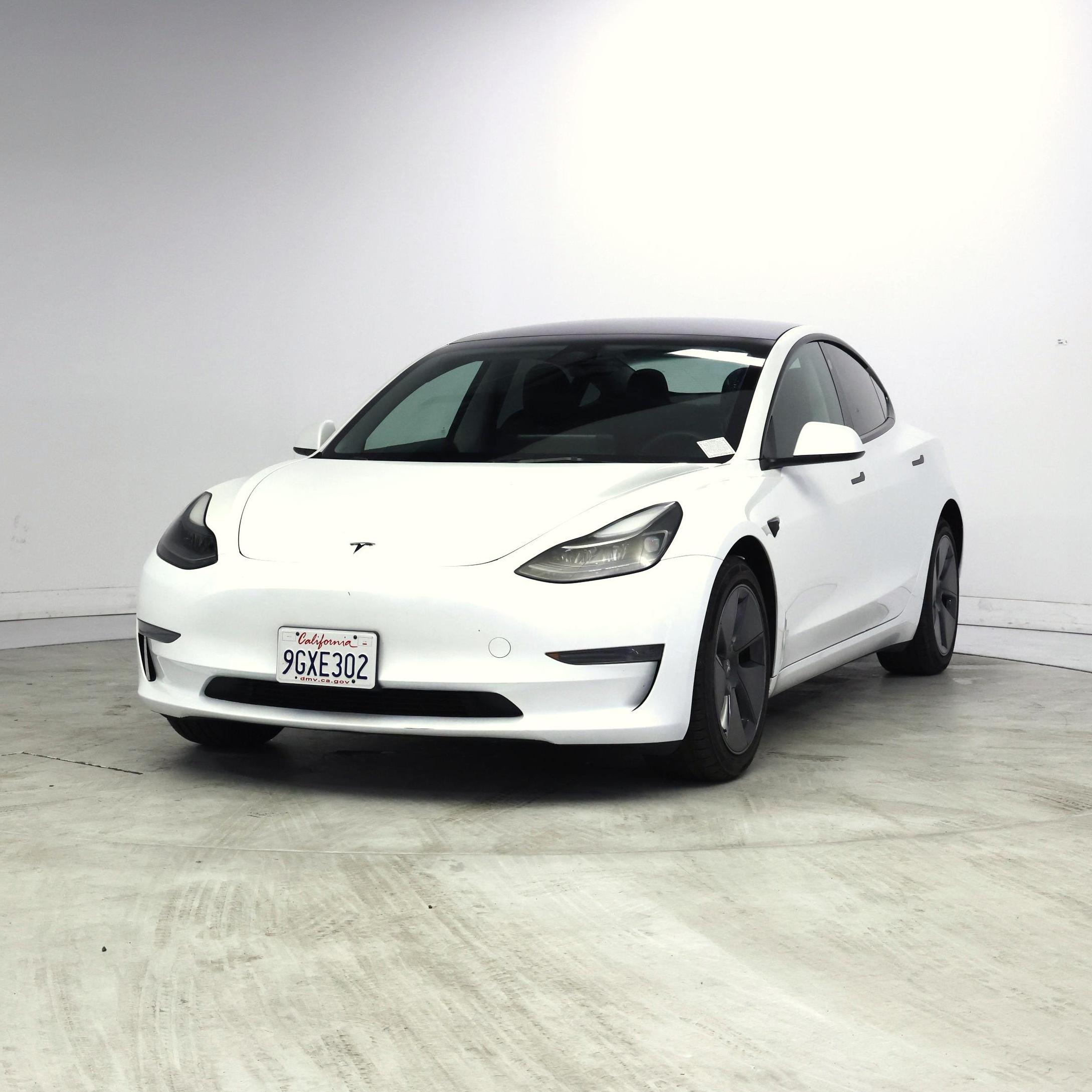 Thumbnail: 2023 Tesla Model 3 - 4