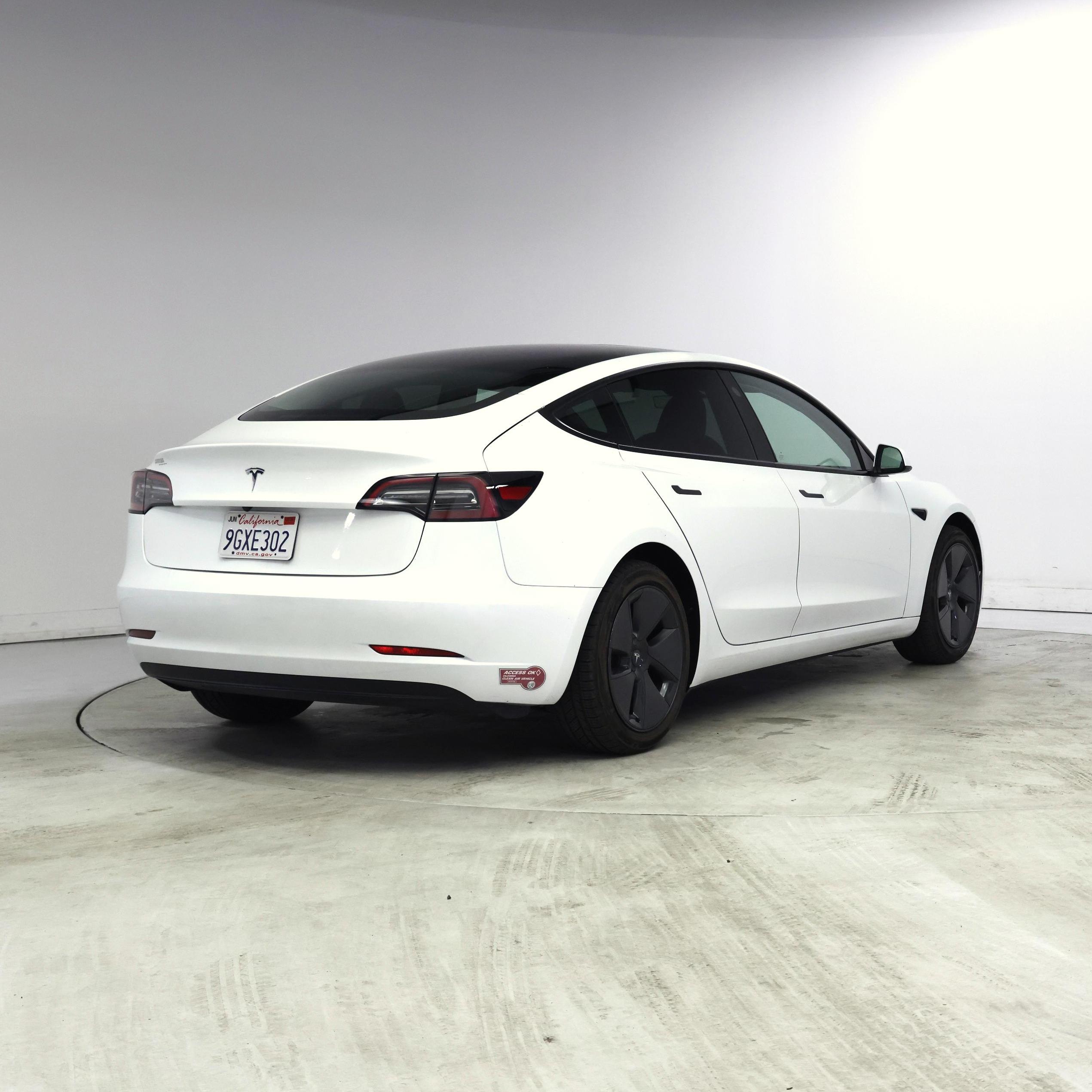 Thumbnail: 2023 Tesla Model 3 - 8