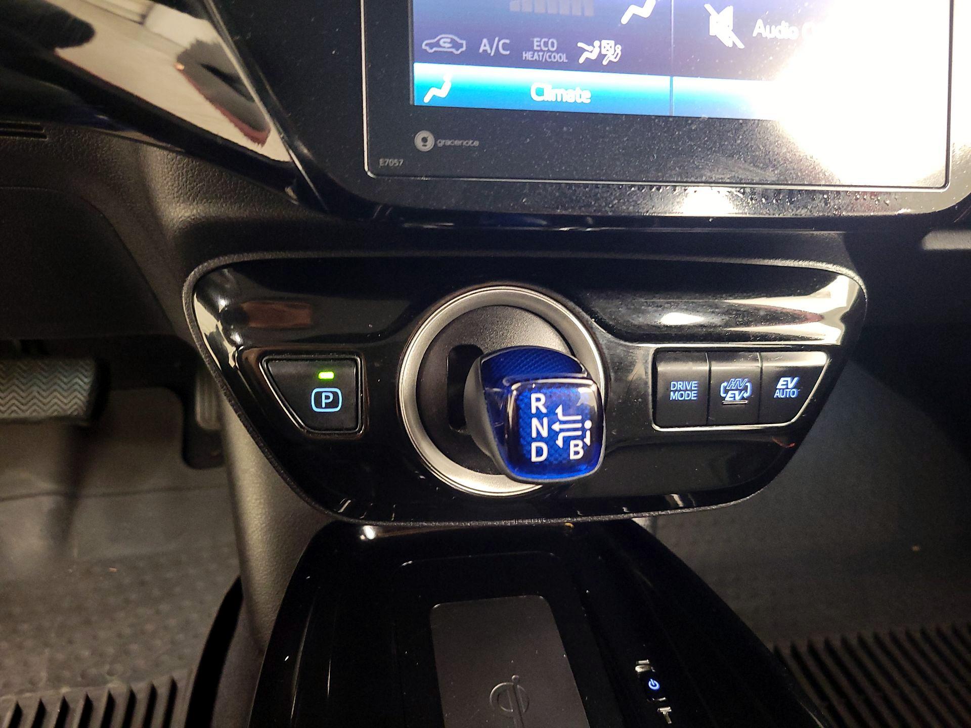 Thumbnail: 2022 Toyota Prius Prime - 17