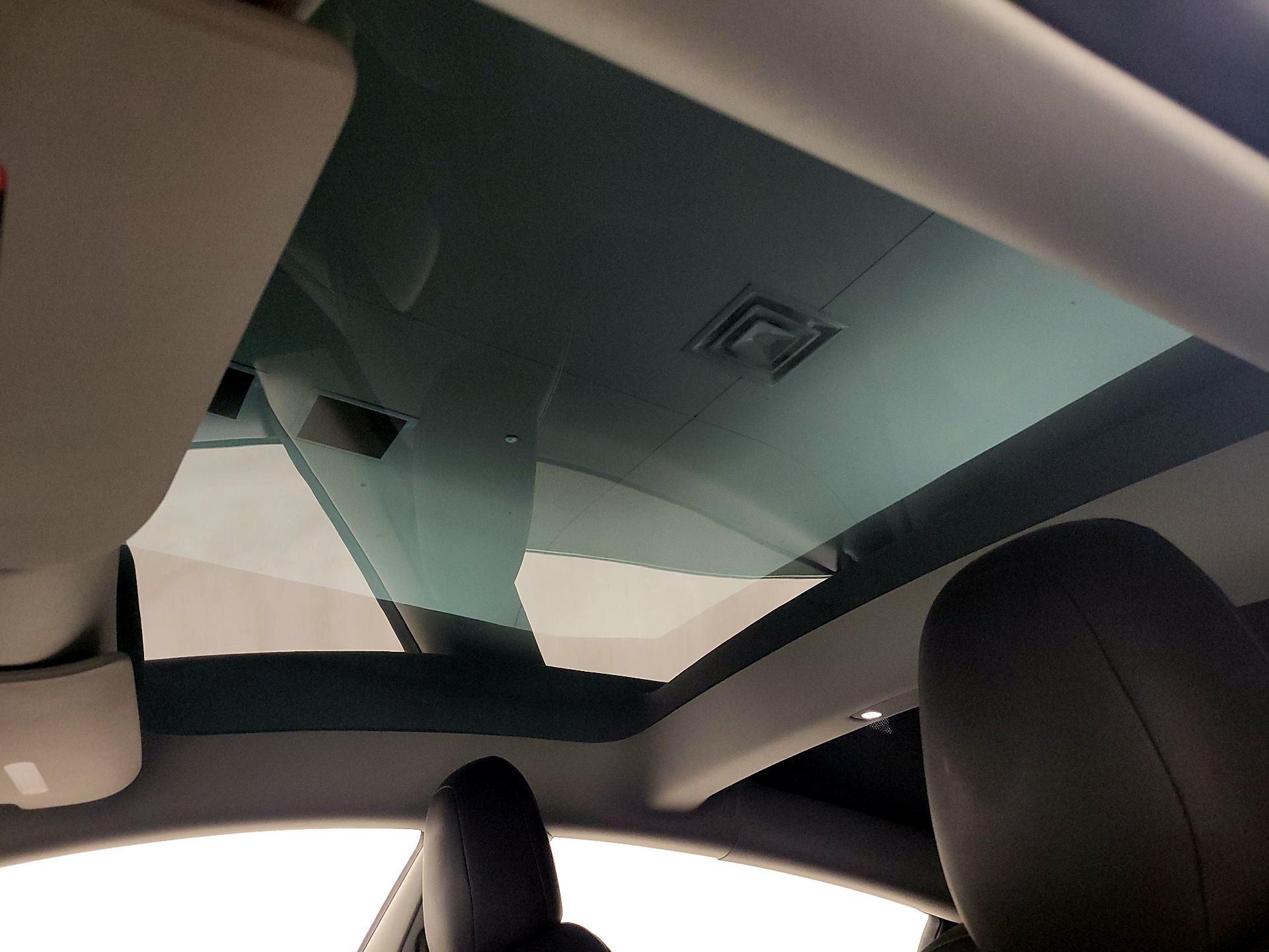 Thumbnail: 2022 Tesla Model 3 - 19