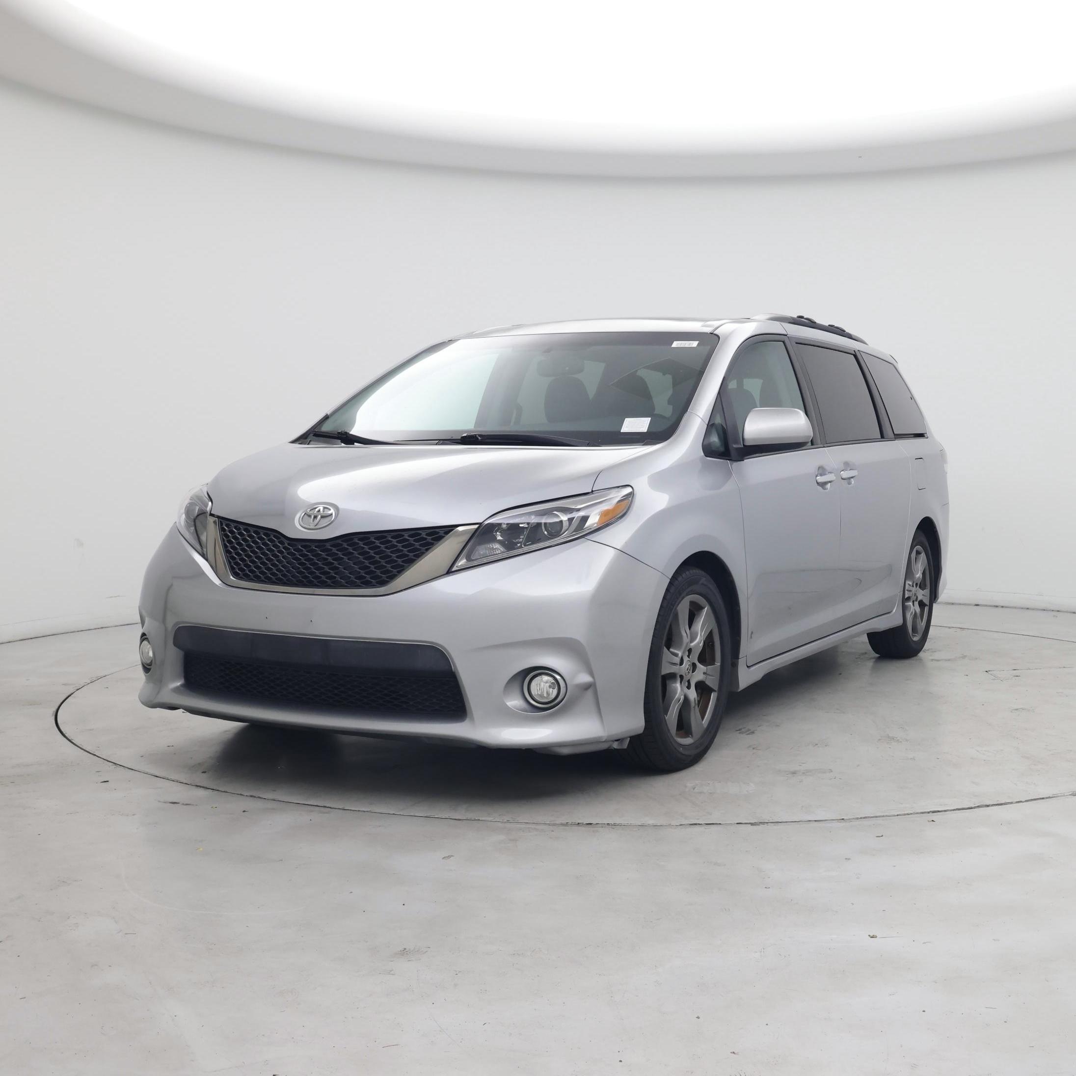 Thumbnail: 2017 Toyota Sienna - 4