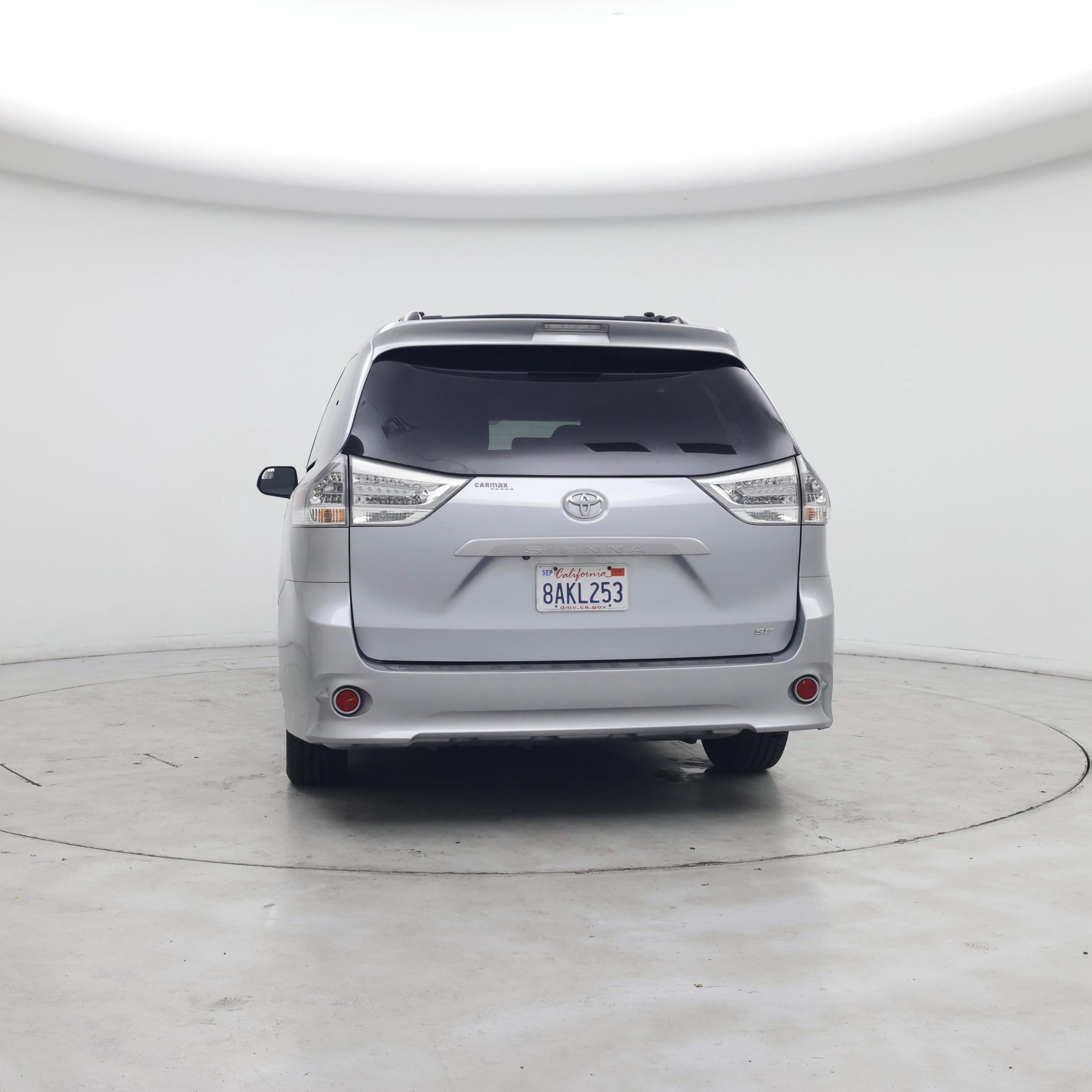 Thumbnail: 2017 Toyota Sienna - 6