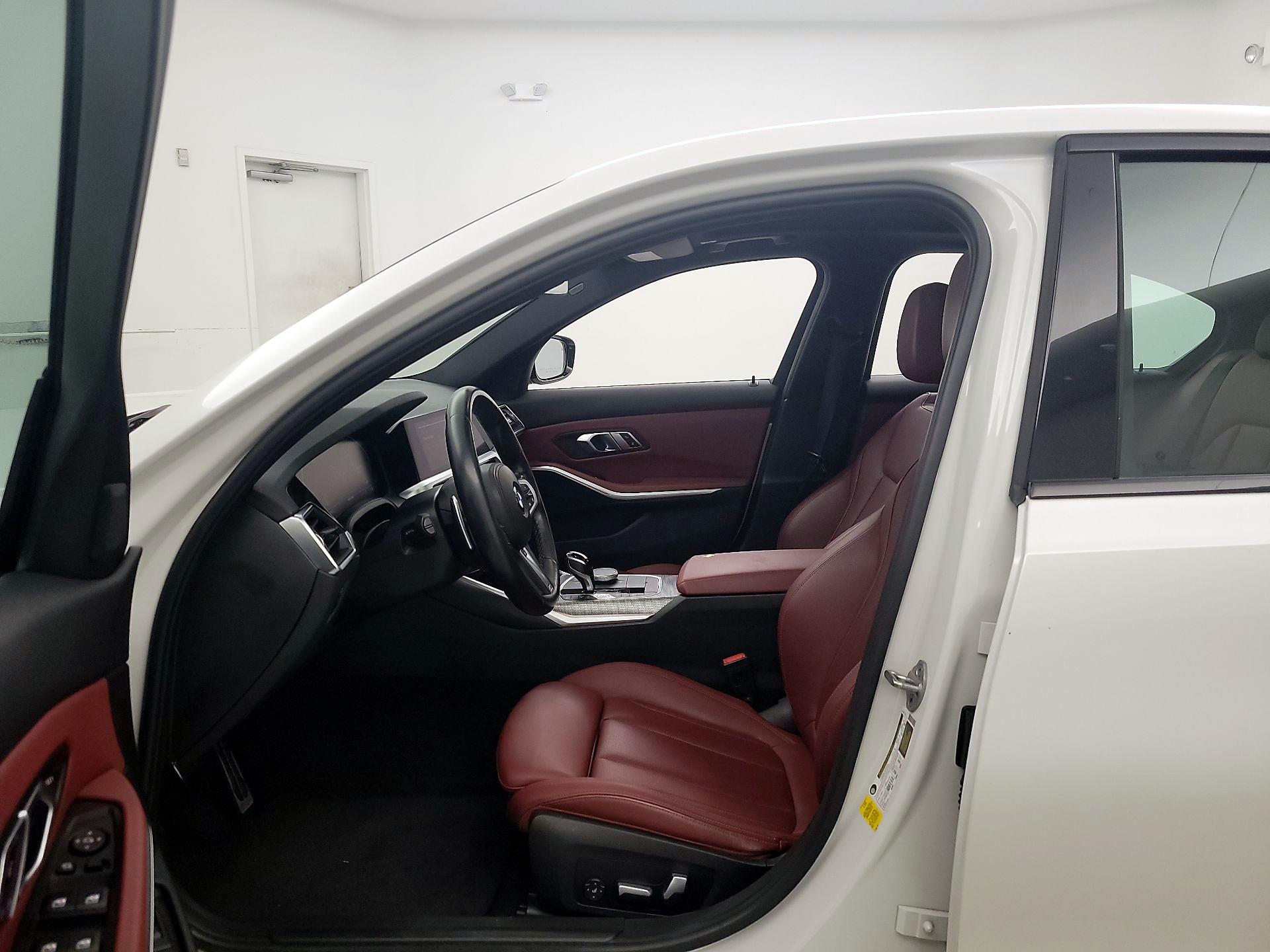 Thumbnail: 2022 BMW 3 Series - 11
