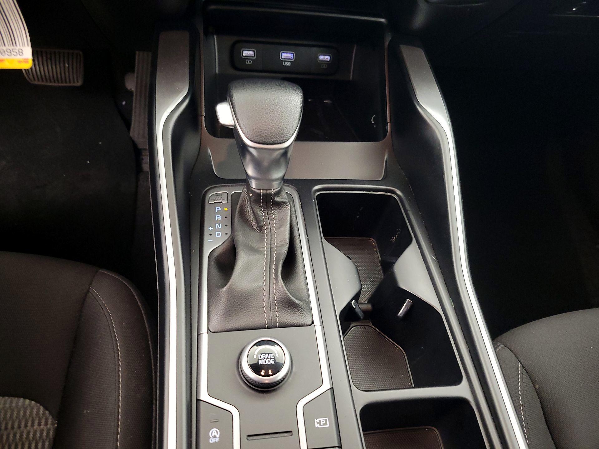 Thumbnail: 2021 Kia Sorento - 17