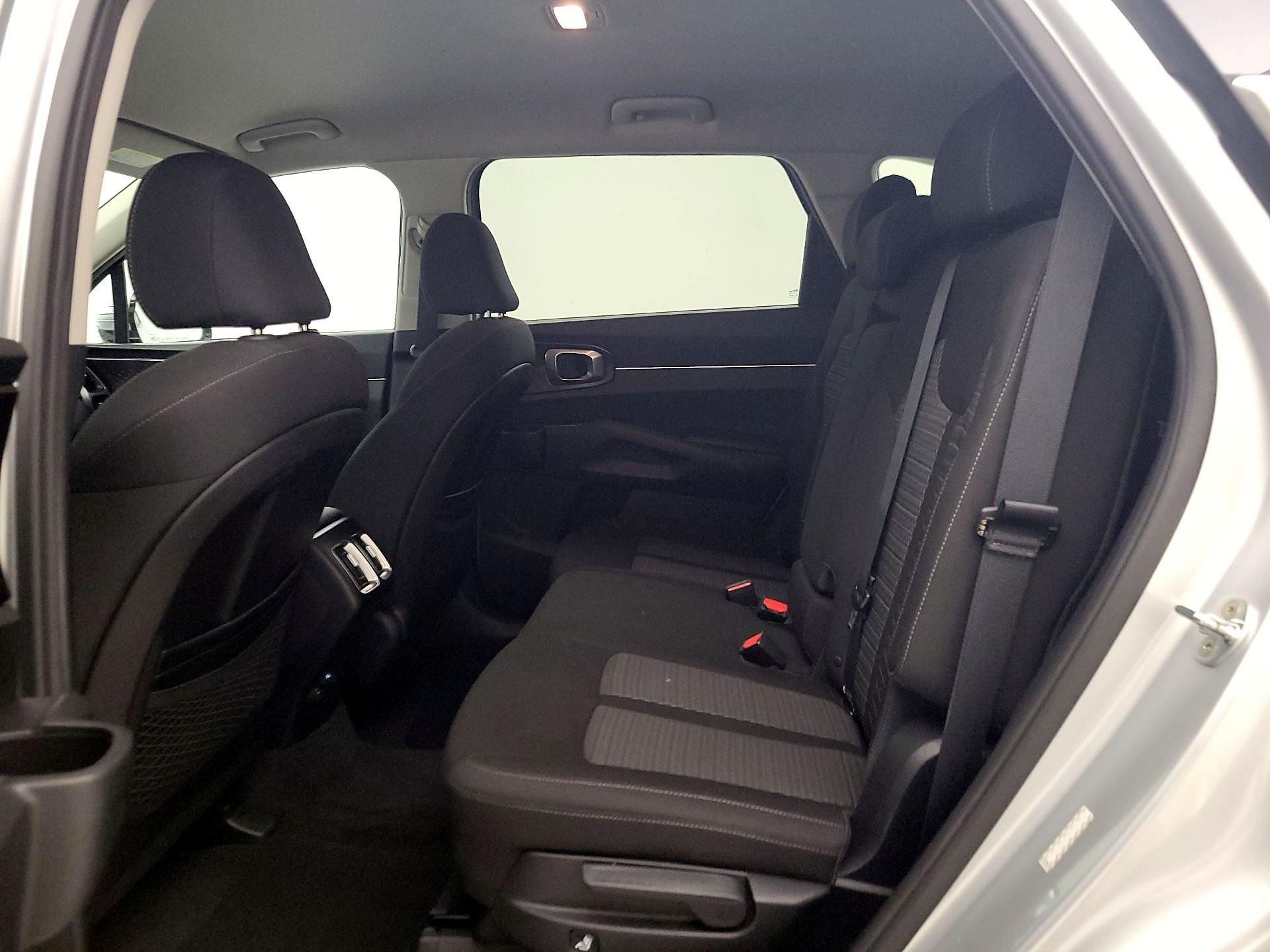 Thumbnail: 2021 Kia Sorento - 19