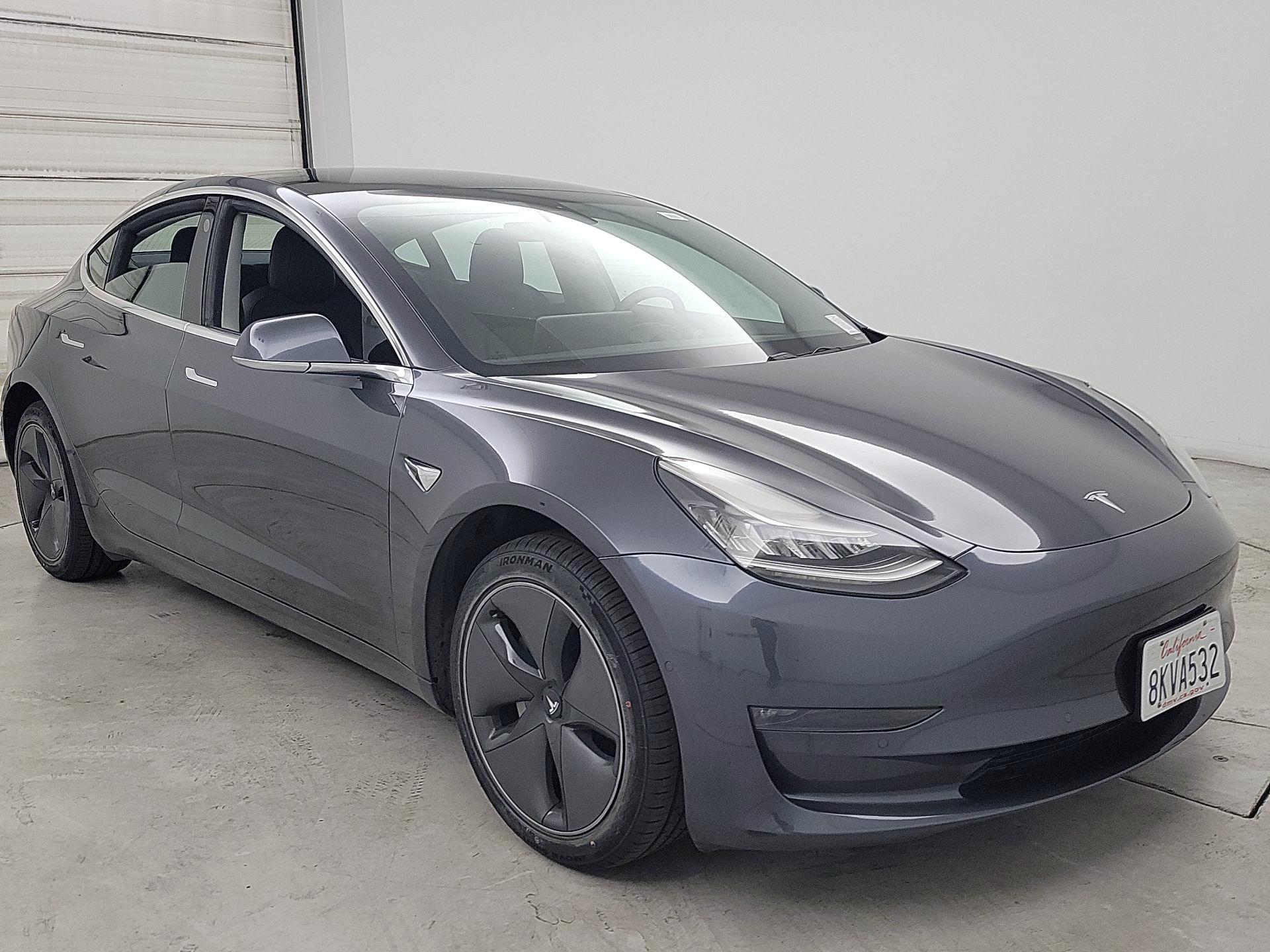 Thumbnail: 2019 Tesla Model 3 - 1