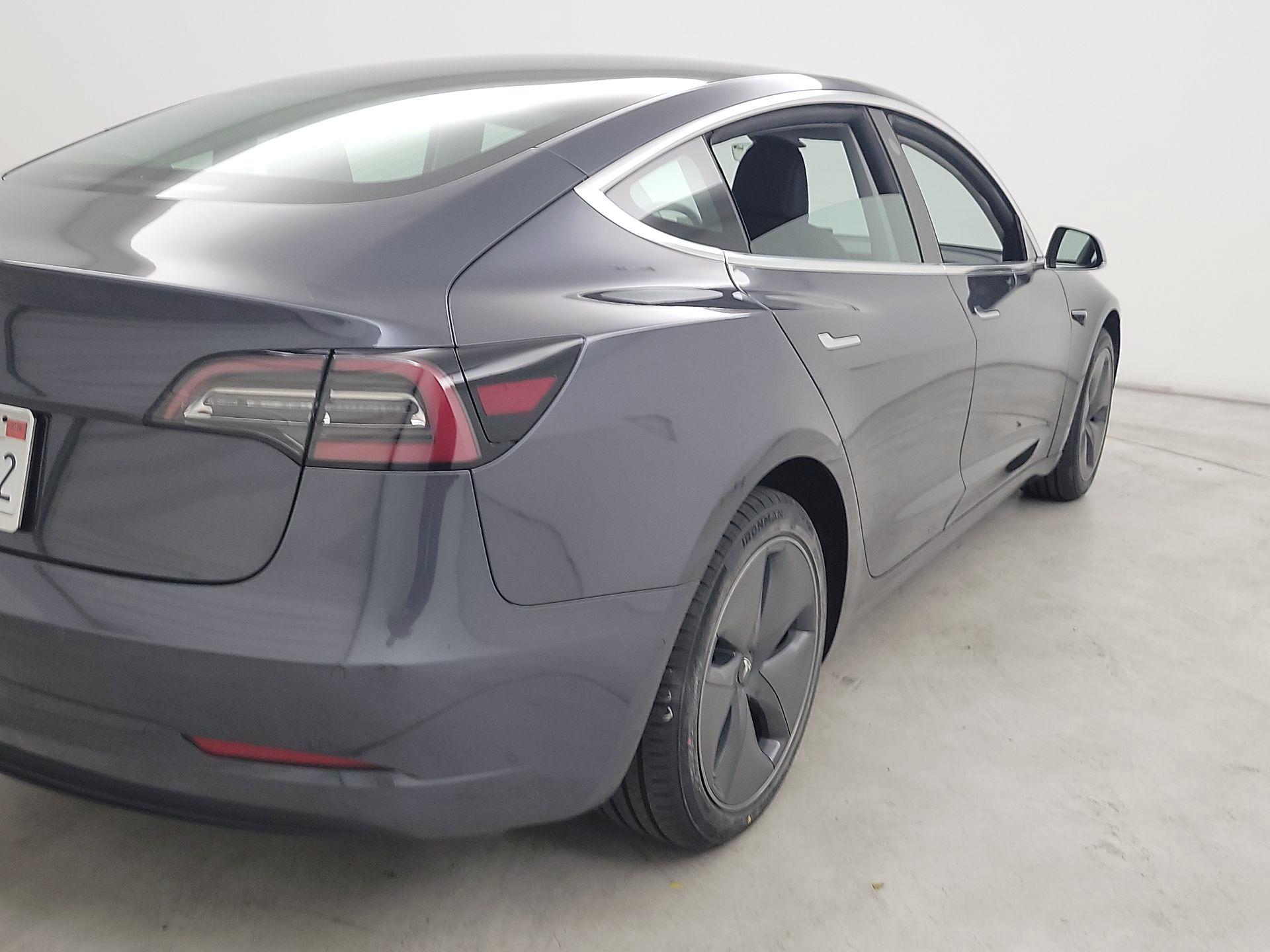 Thumbnail: 2019 Tesla Model 3 - 5